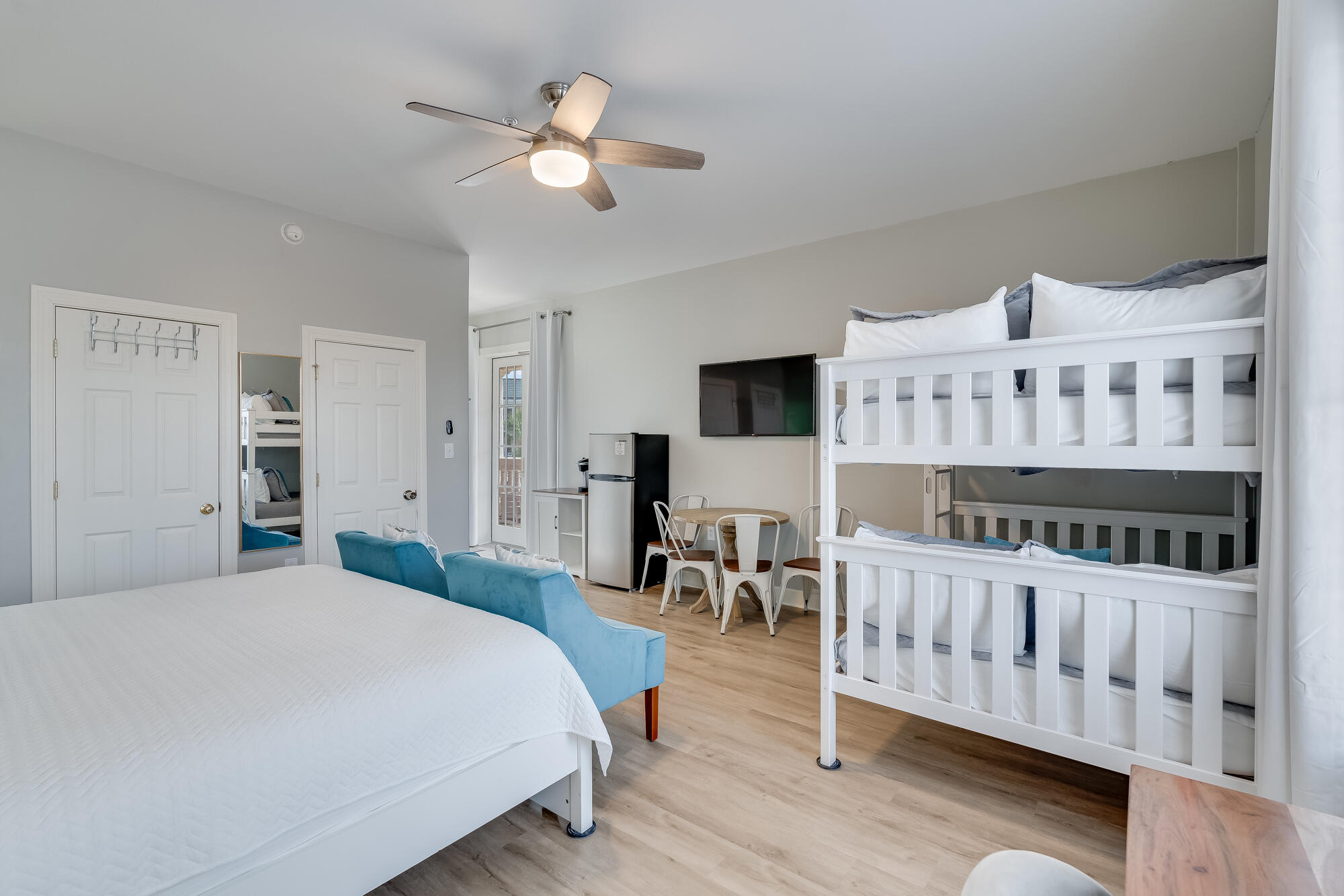 10343 E Co Highway 30A, B279