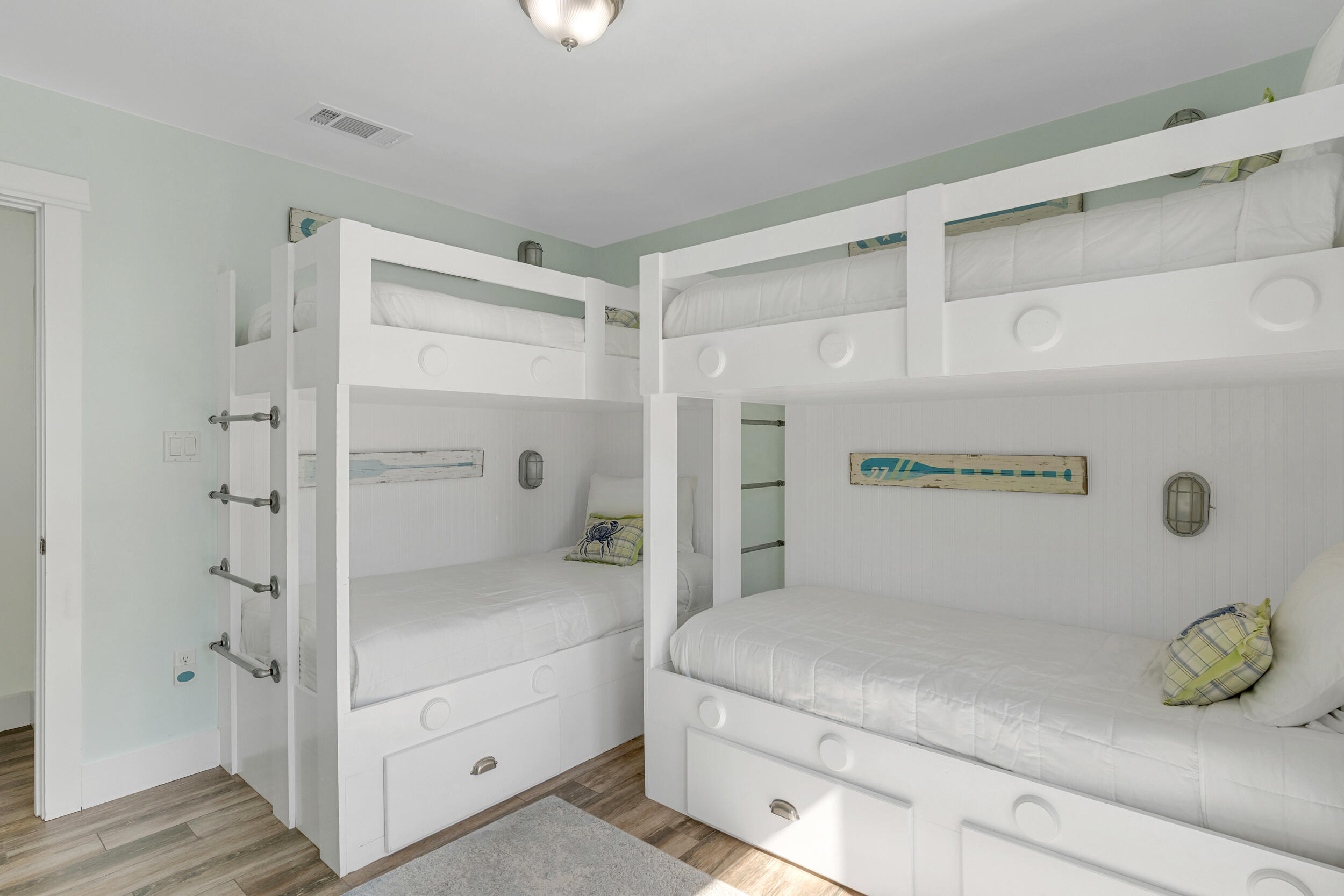 4449 Ocean View Drive