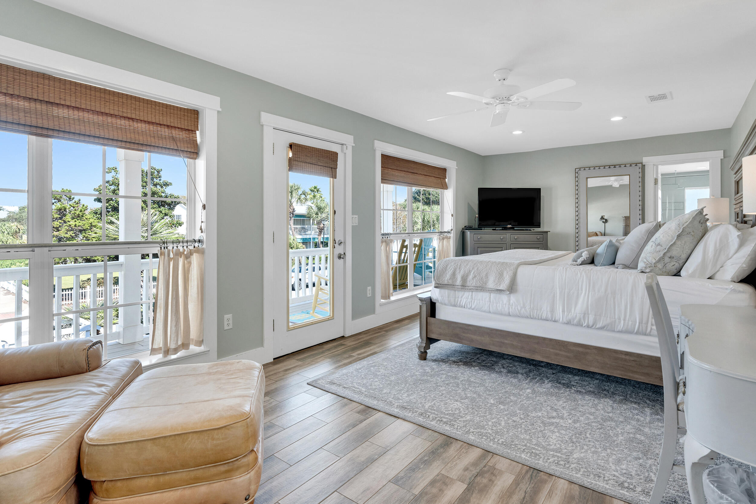 4449 Ocean View Drive