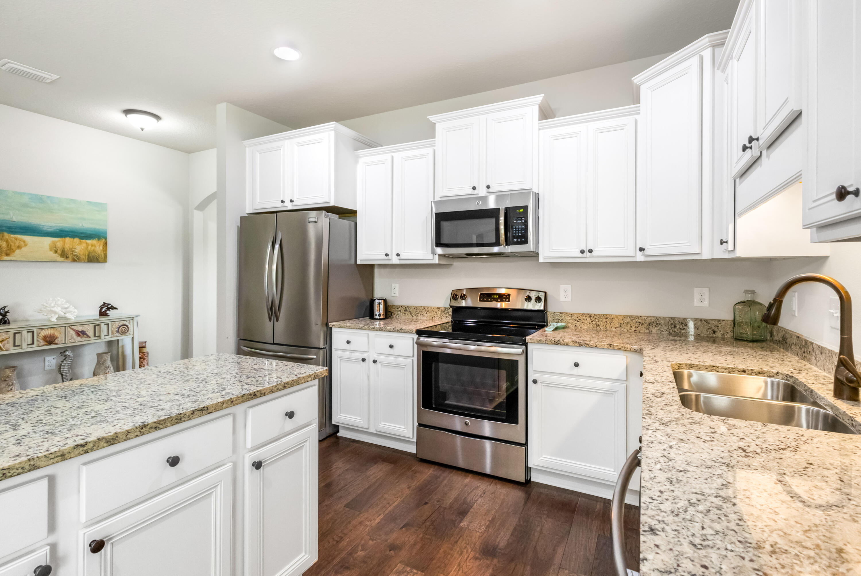 576 Cocobolo Drive