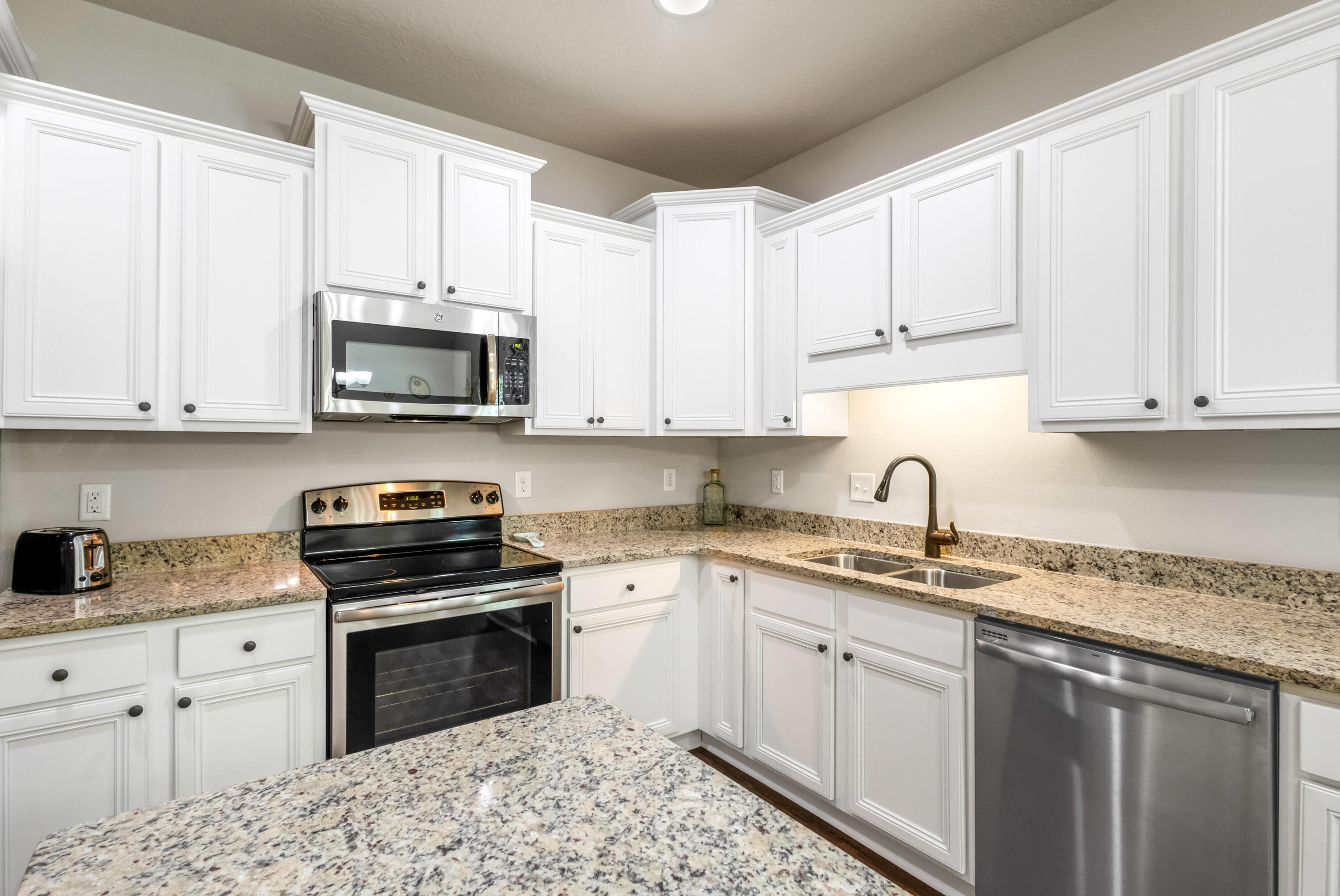 576 Cocobolo Drive