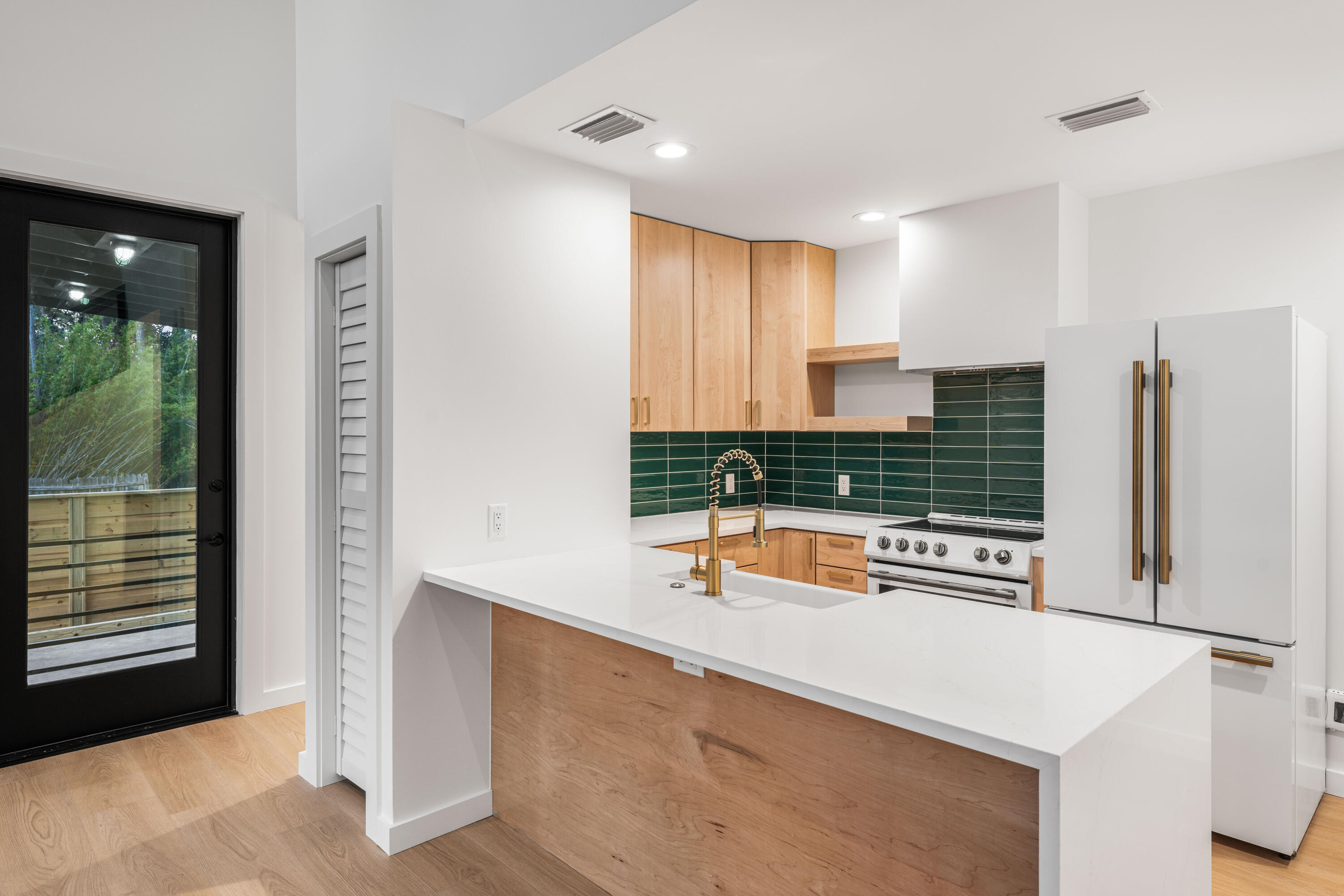 1305 N County Highway 393 N