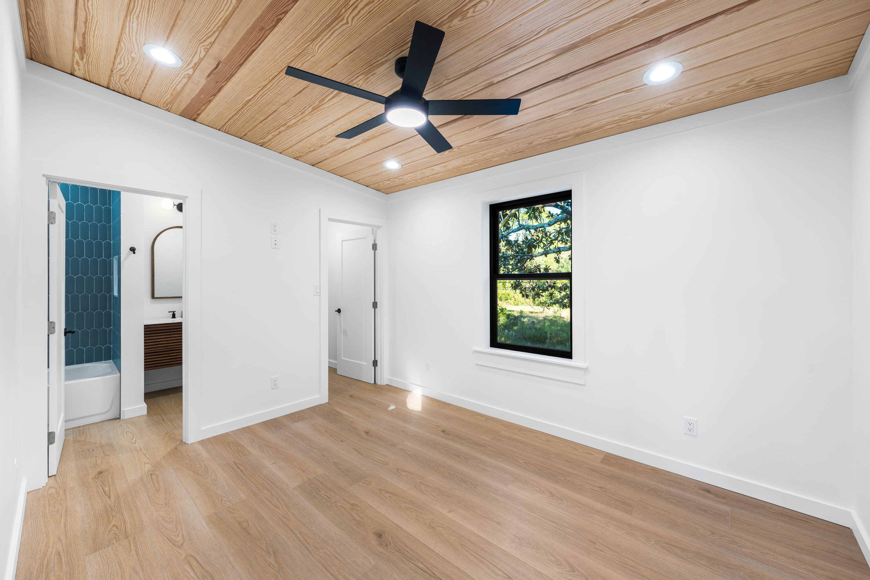 1305 N County Highway 393 N