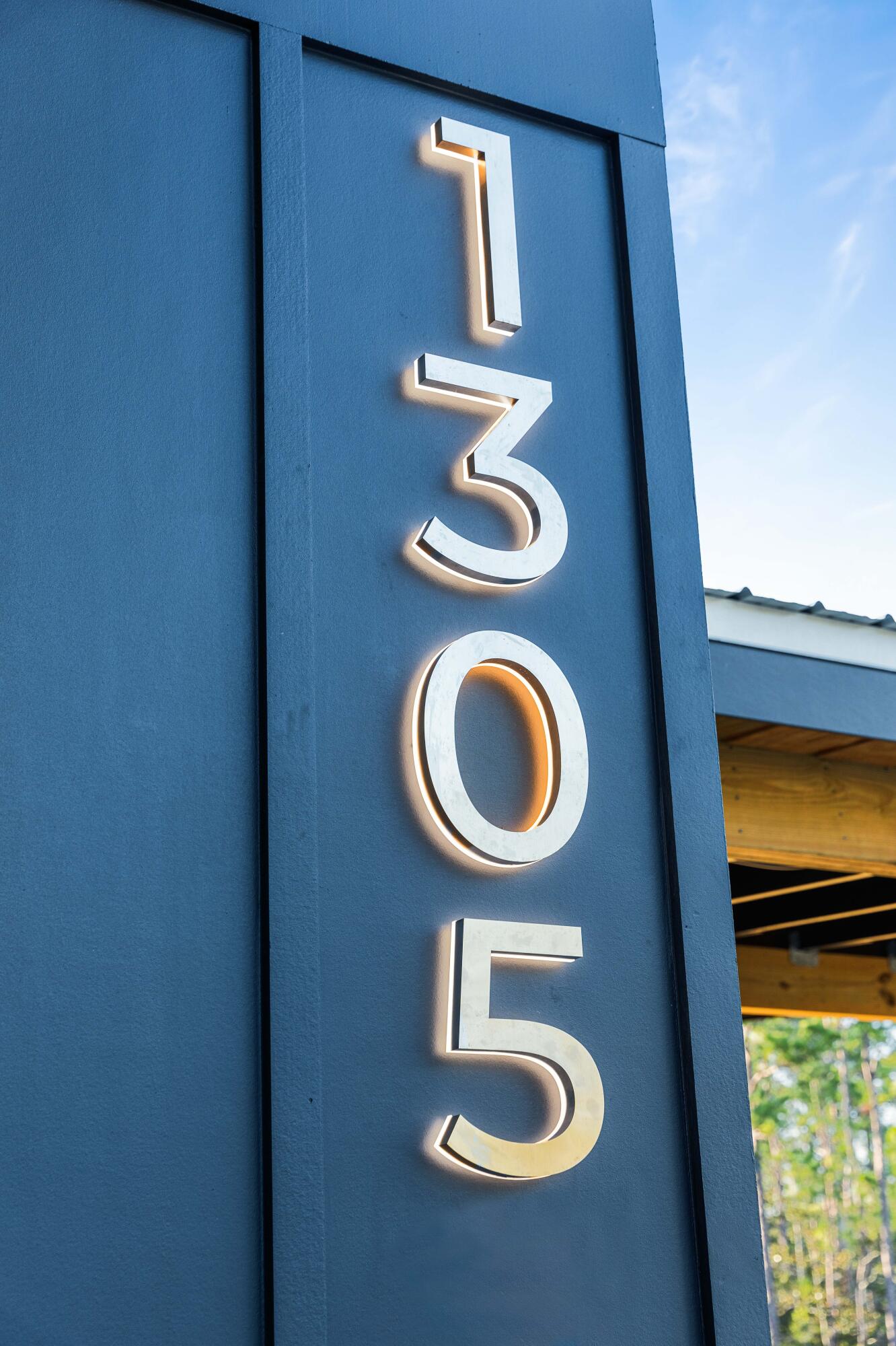 1305 N County Highway 393 N