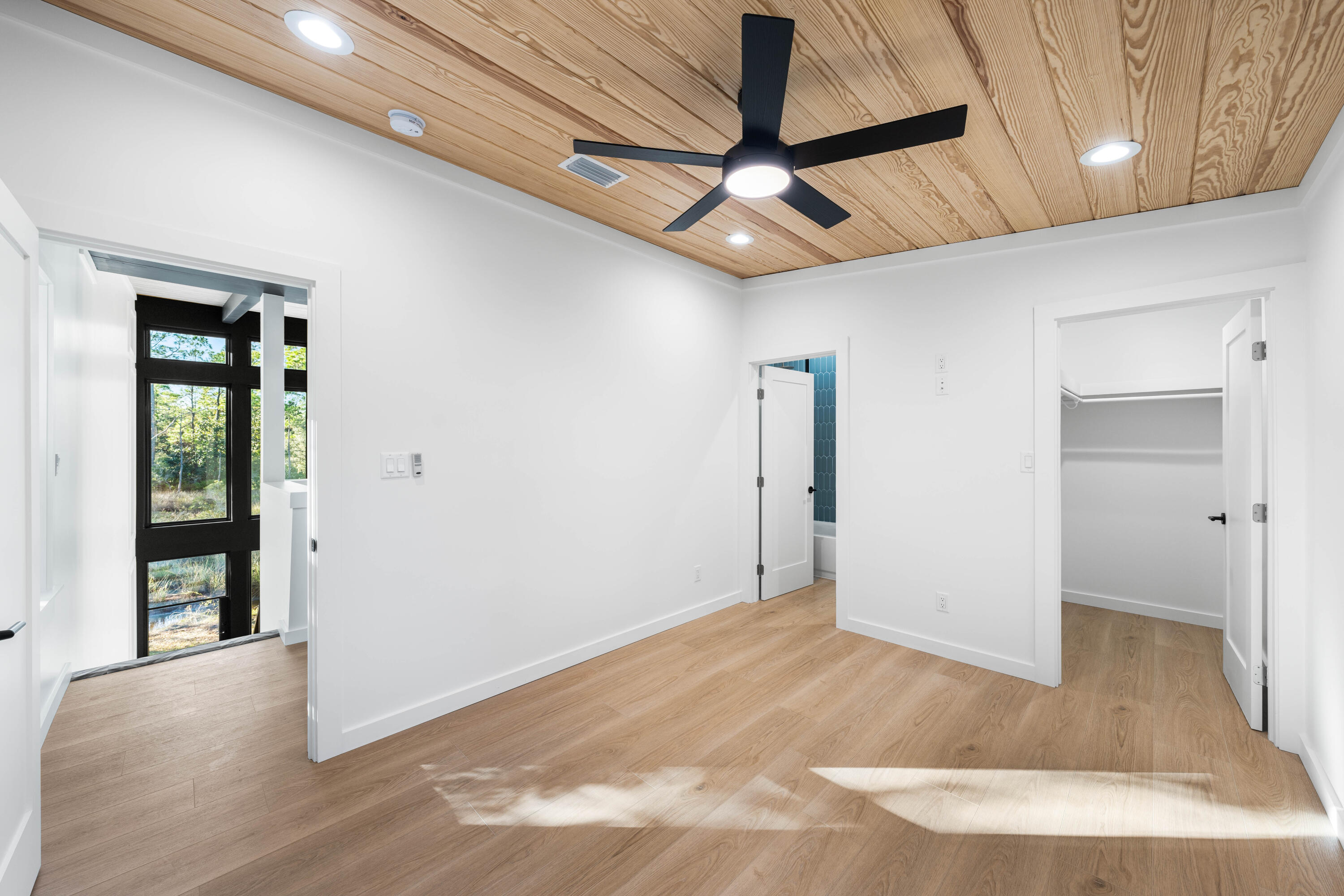 1305 N County Highway 393 N