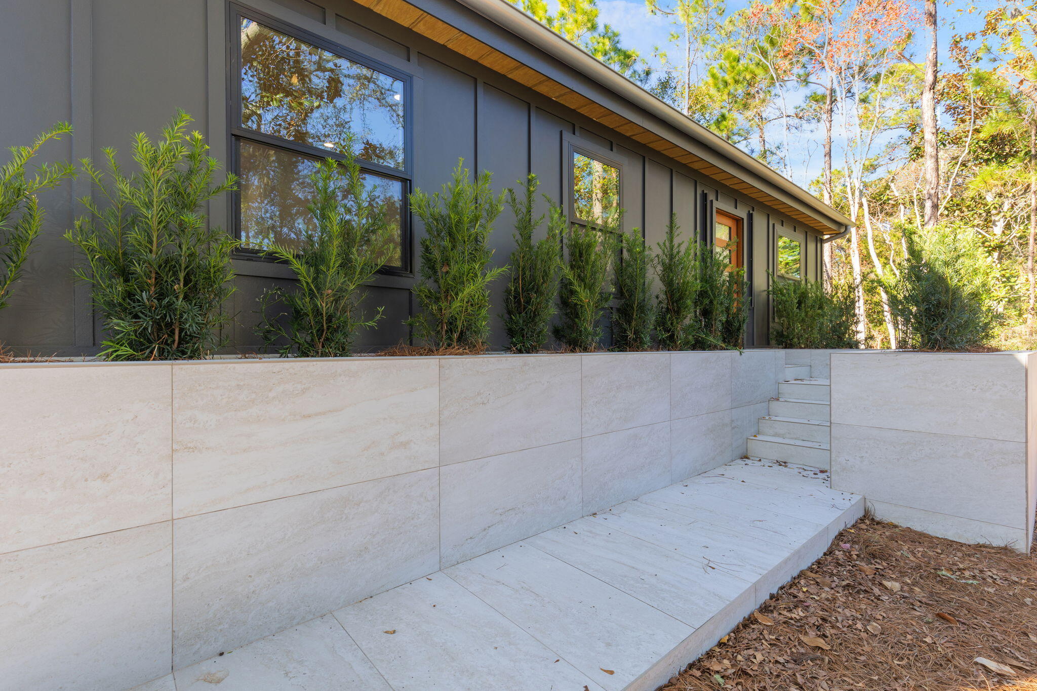 1213 N County Hwy 393