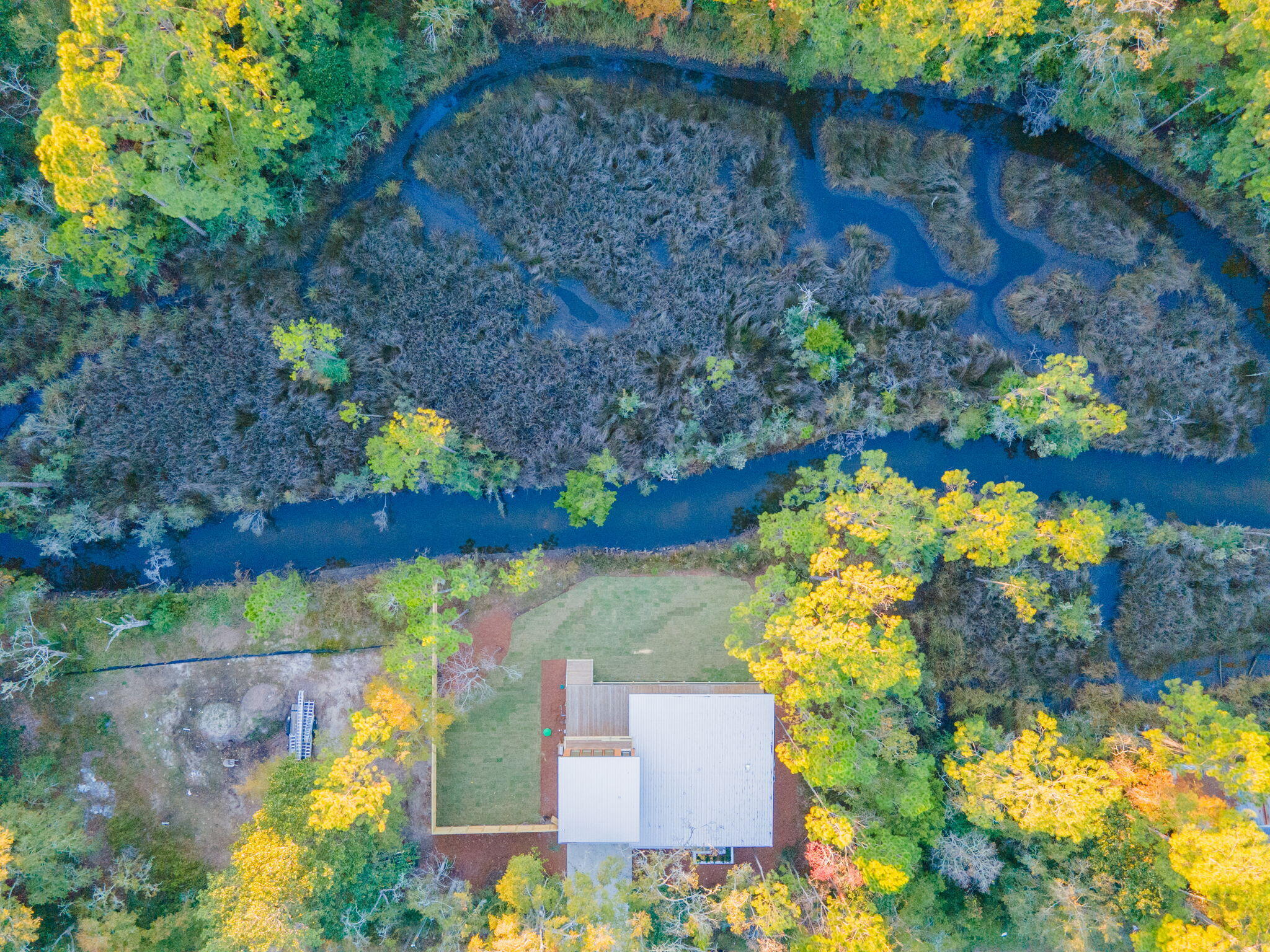 1213 N County Hwy 393