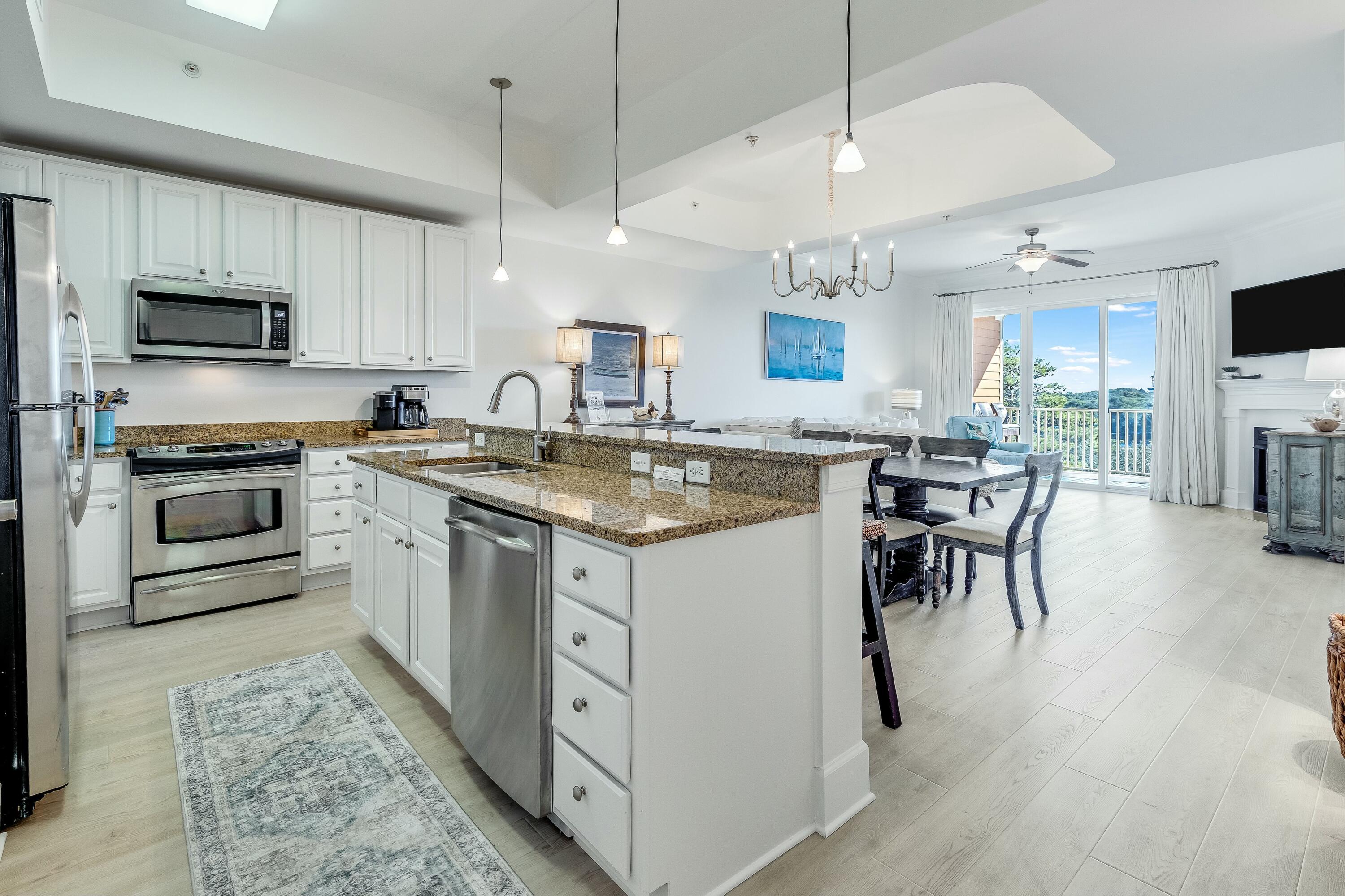 1653 W County Highway 30A UNIT 3121