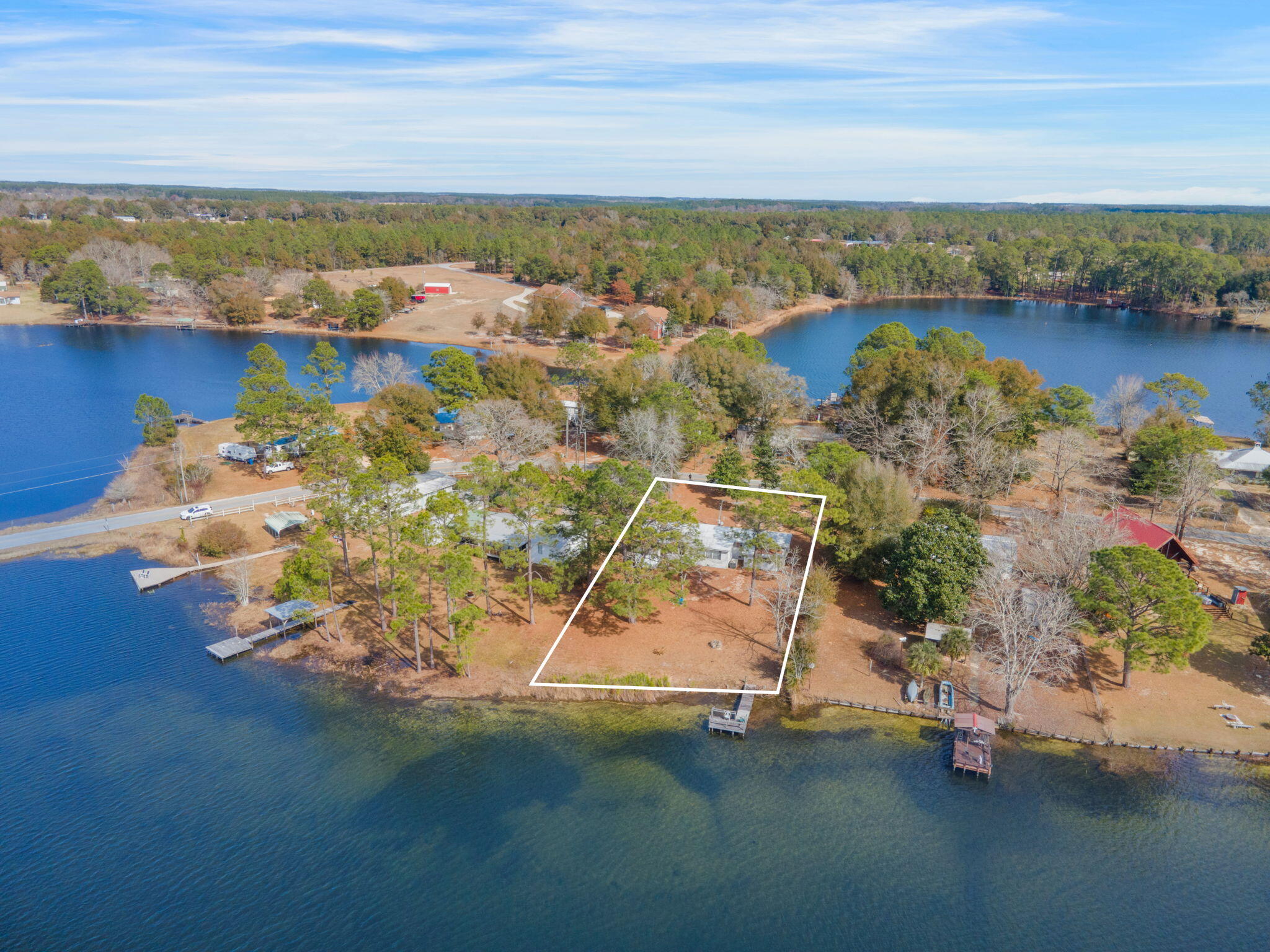 582 Paradise Island Drive Drive, DeFuniak Springs