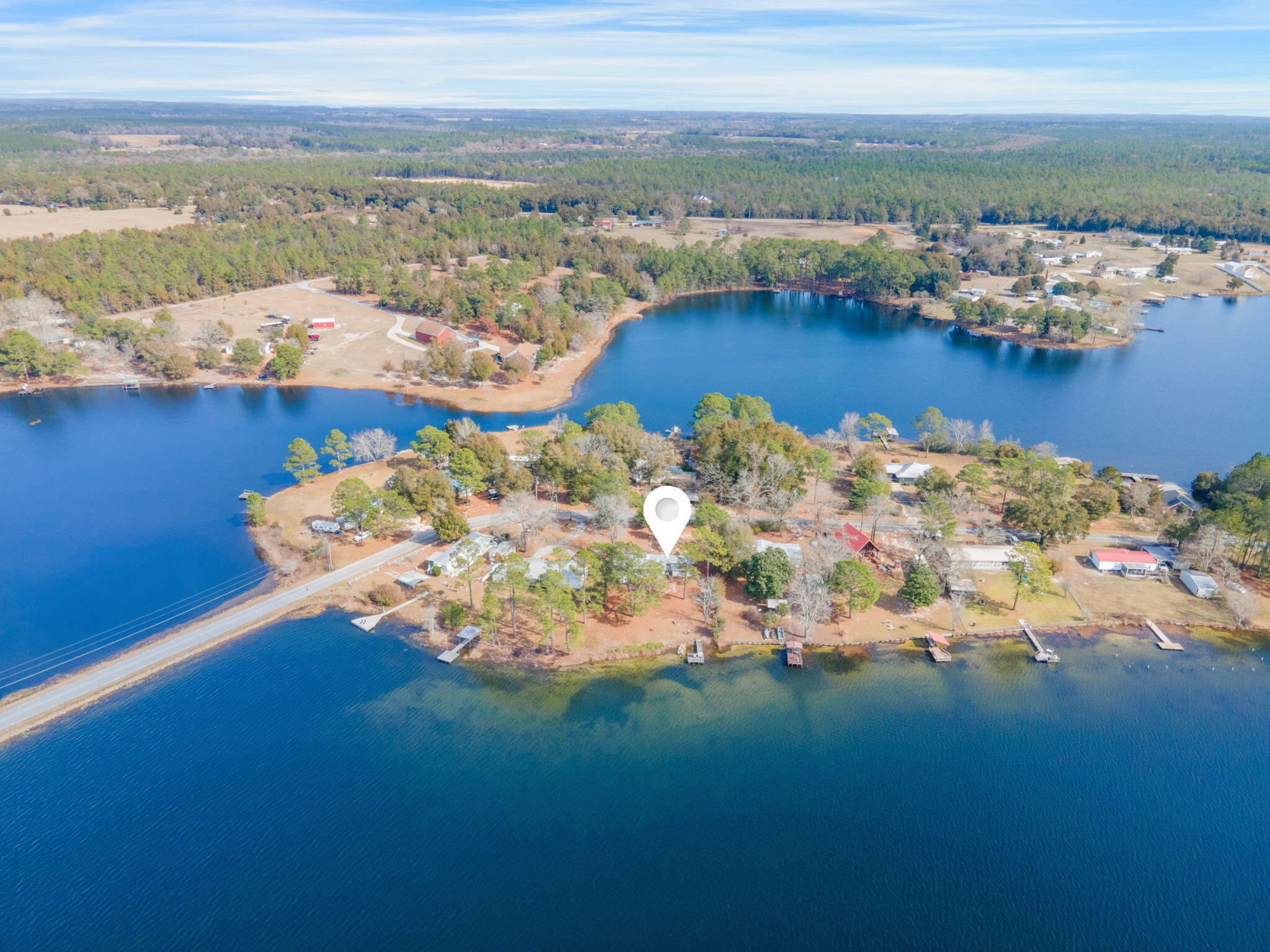 582 Paradise Island Drive Drive, DeFuniak Springs
