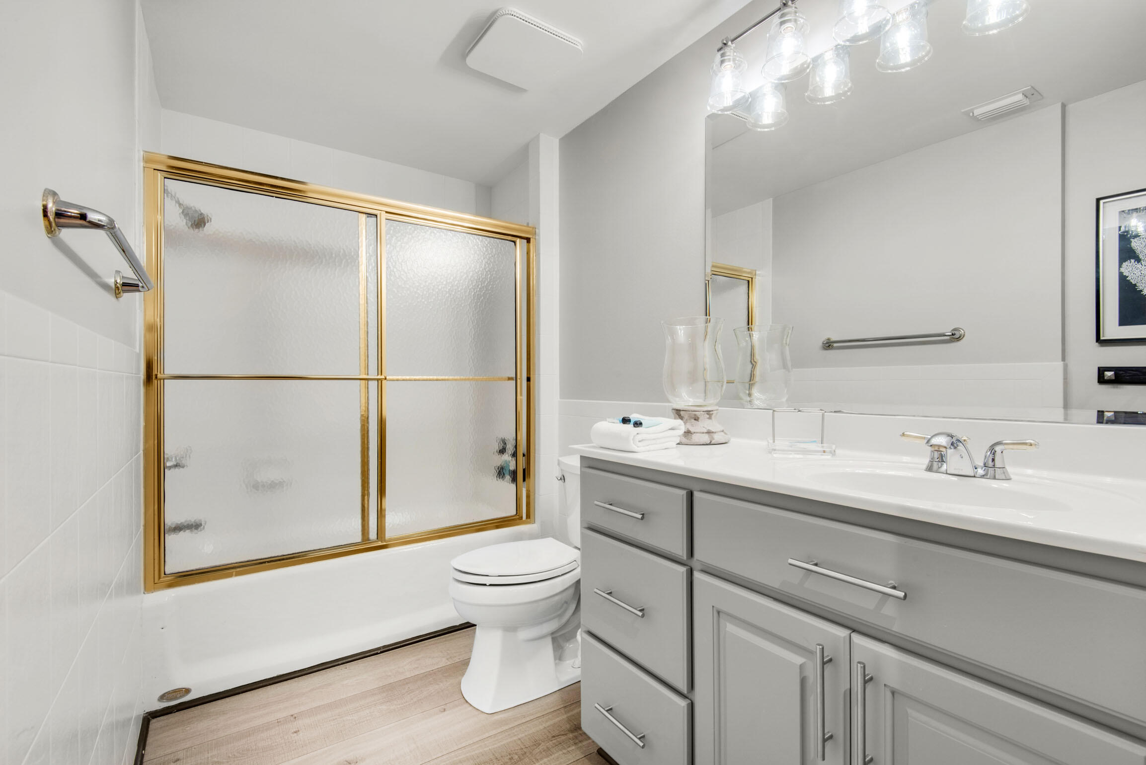 7115 Thomas Drive, UNIT 901