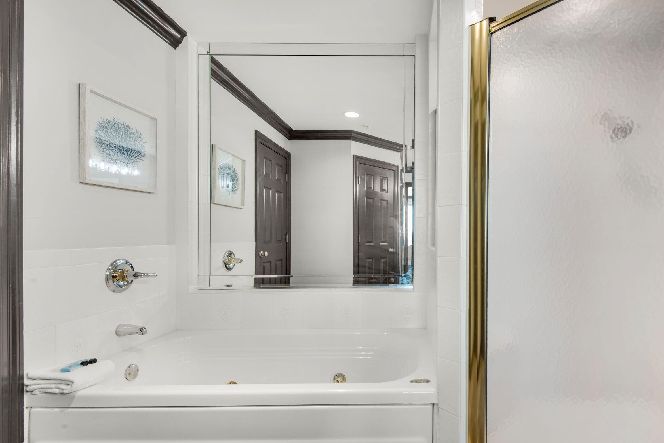 7115 Thomas Drive, UNIT 901