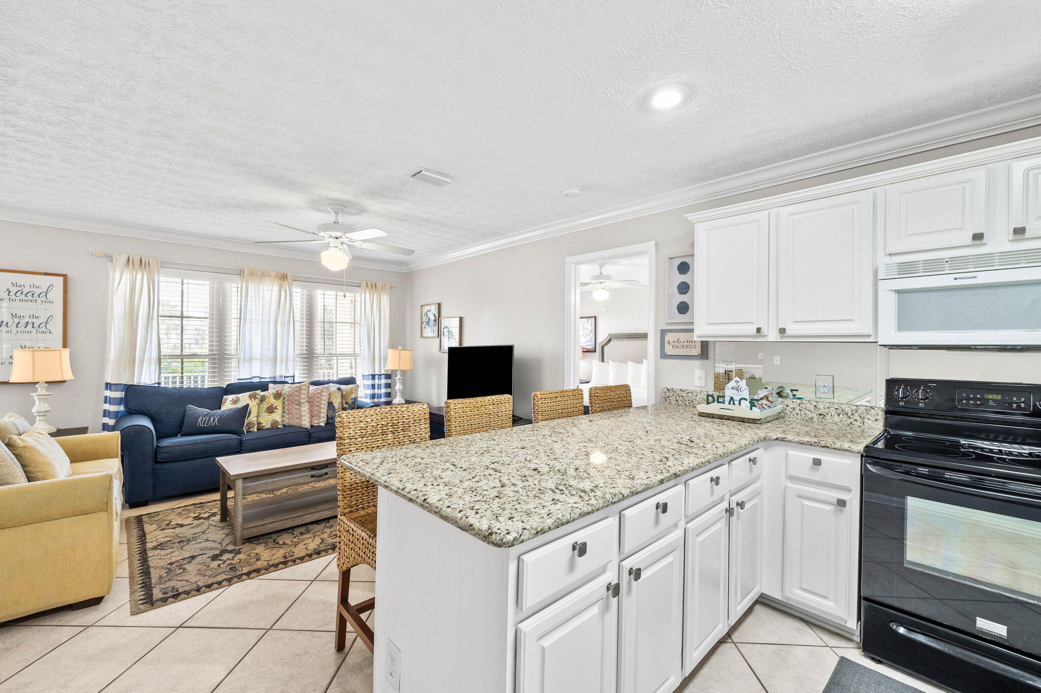 17462 Front Beach Road, 60106