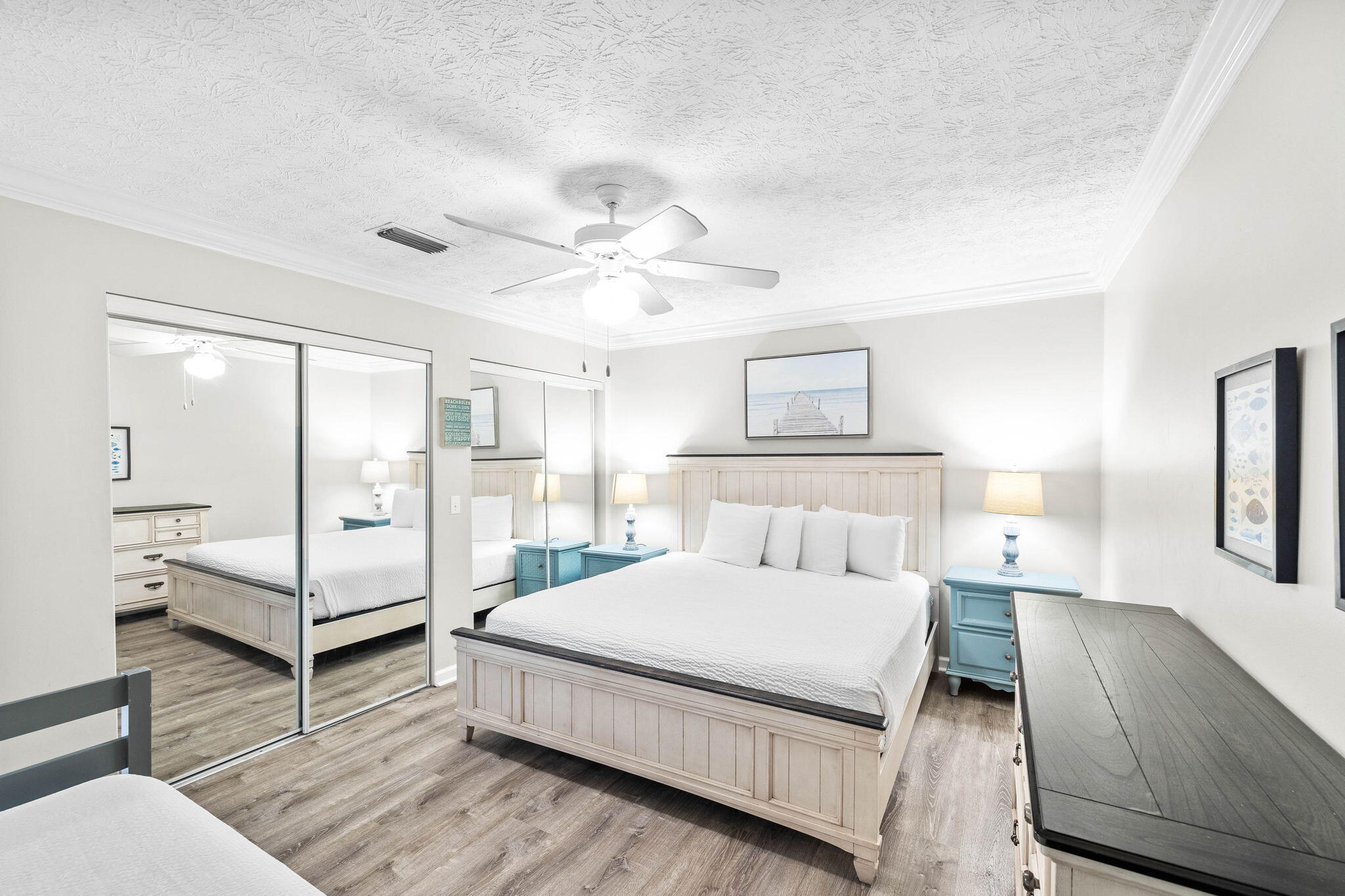 17462 Front Beach Road, 60106