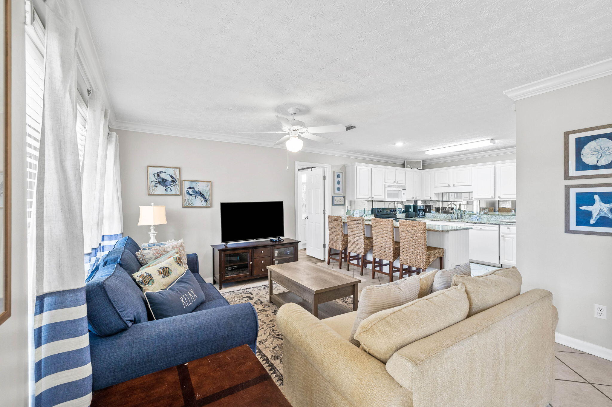 17462 Front Beach Road, 60106