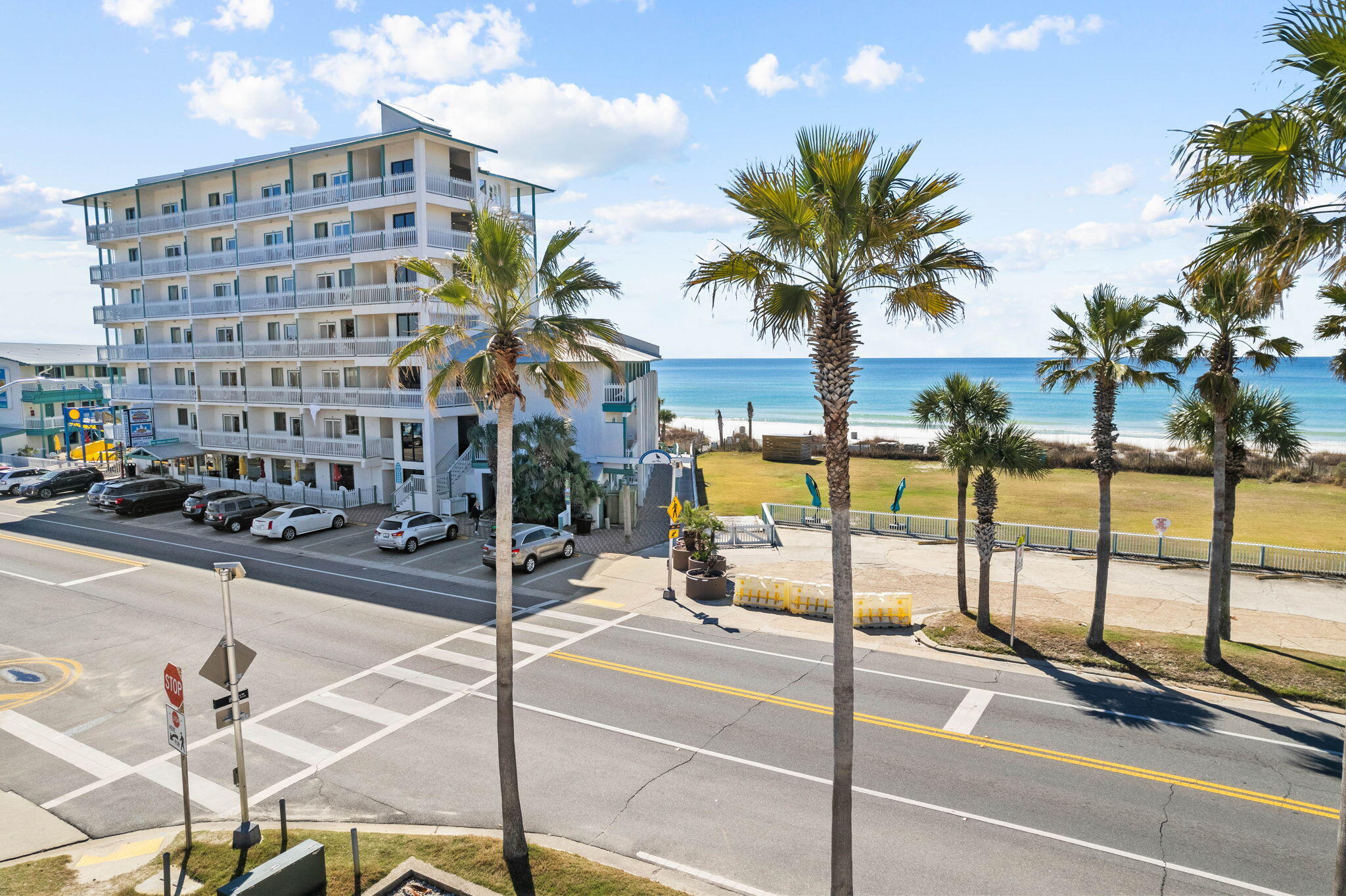 17462 Front Beach Road, 60106