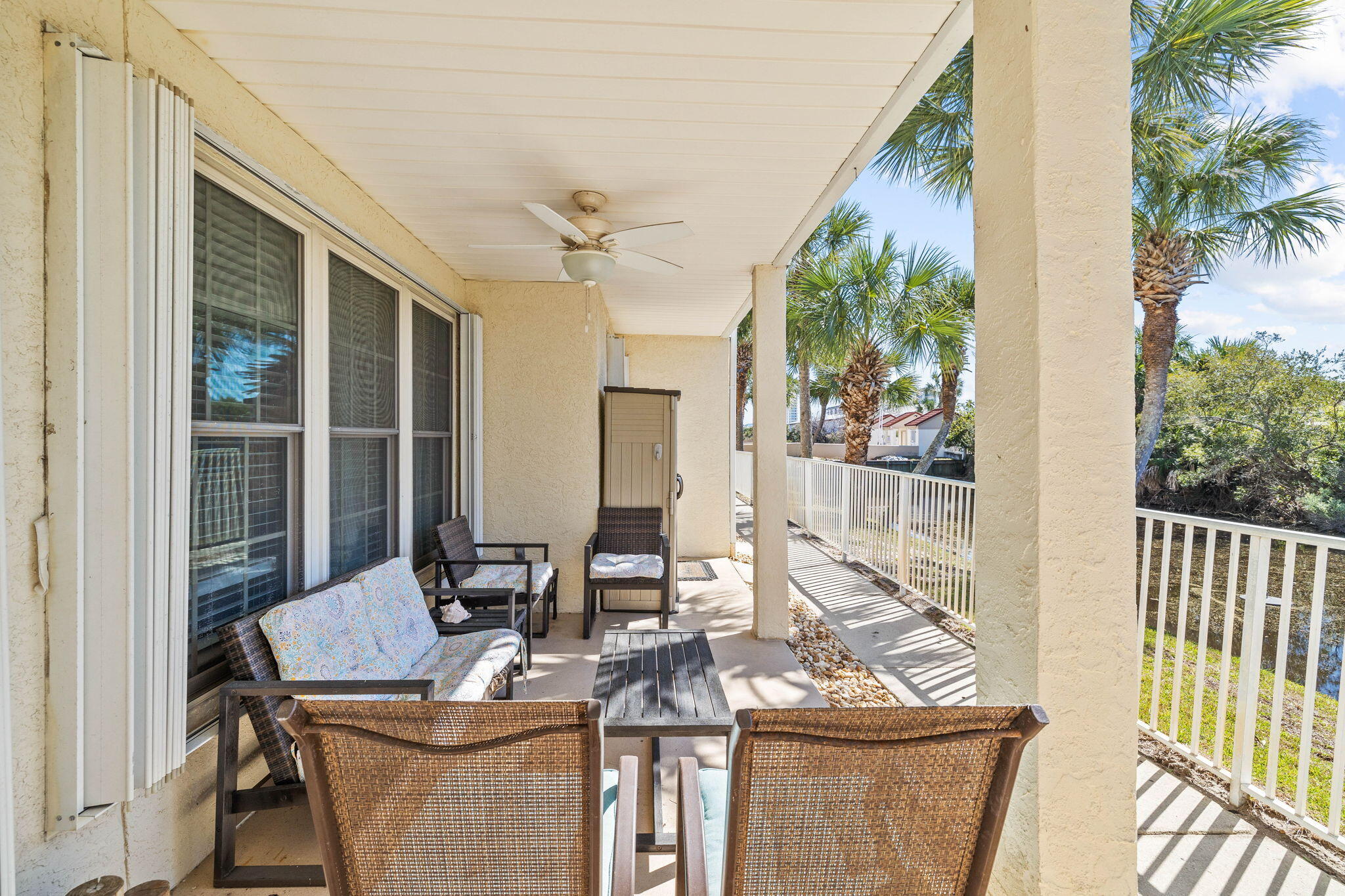 17462 Front Beach Road, 60106