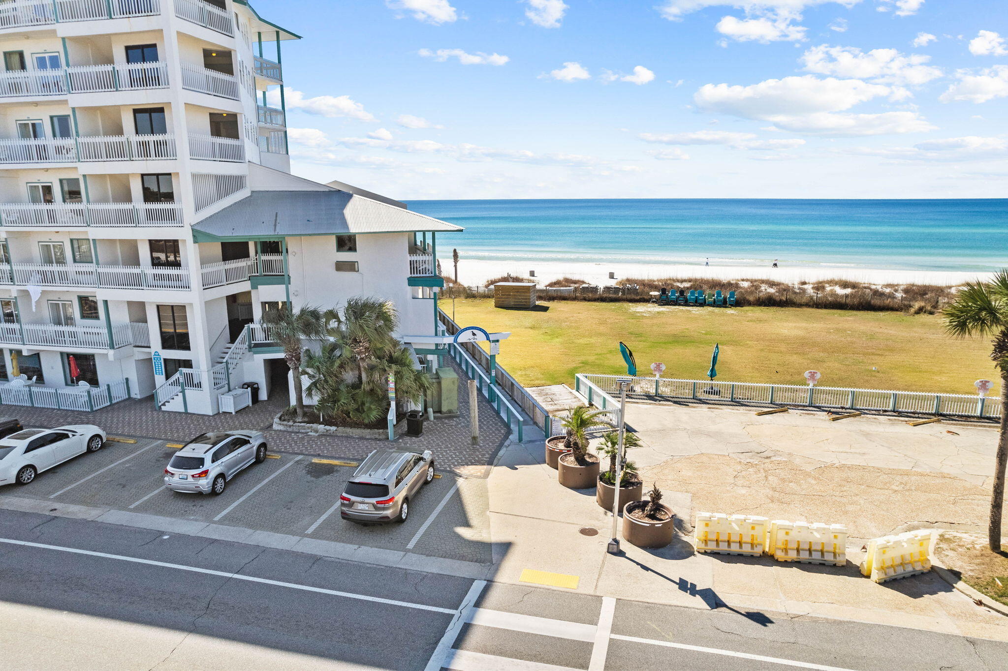 17462 Front Beach Road, 60106