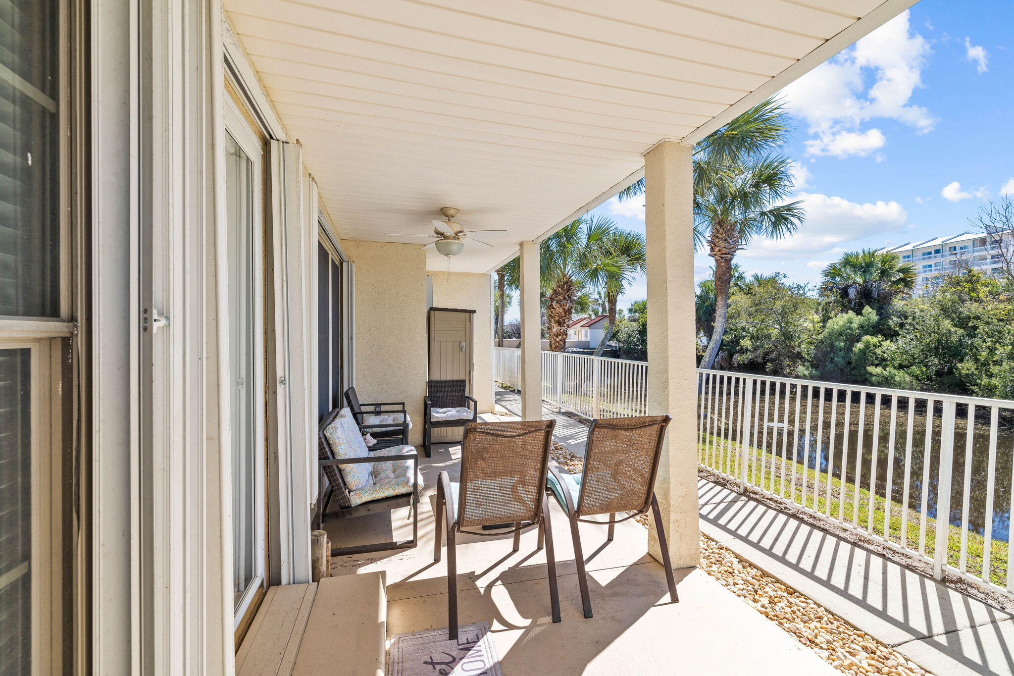 17462 Front Beach Road, 60106