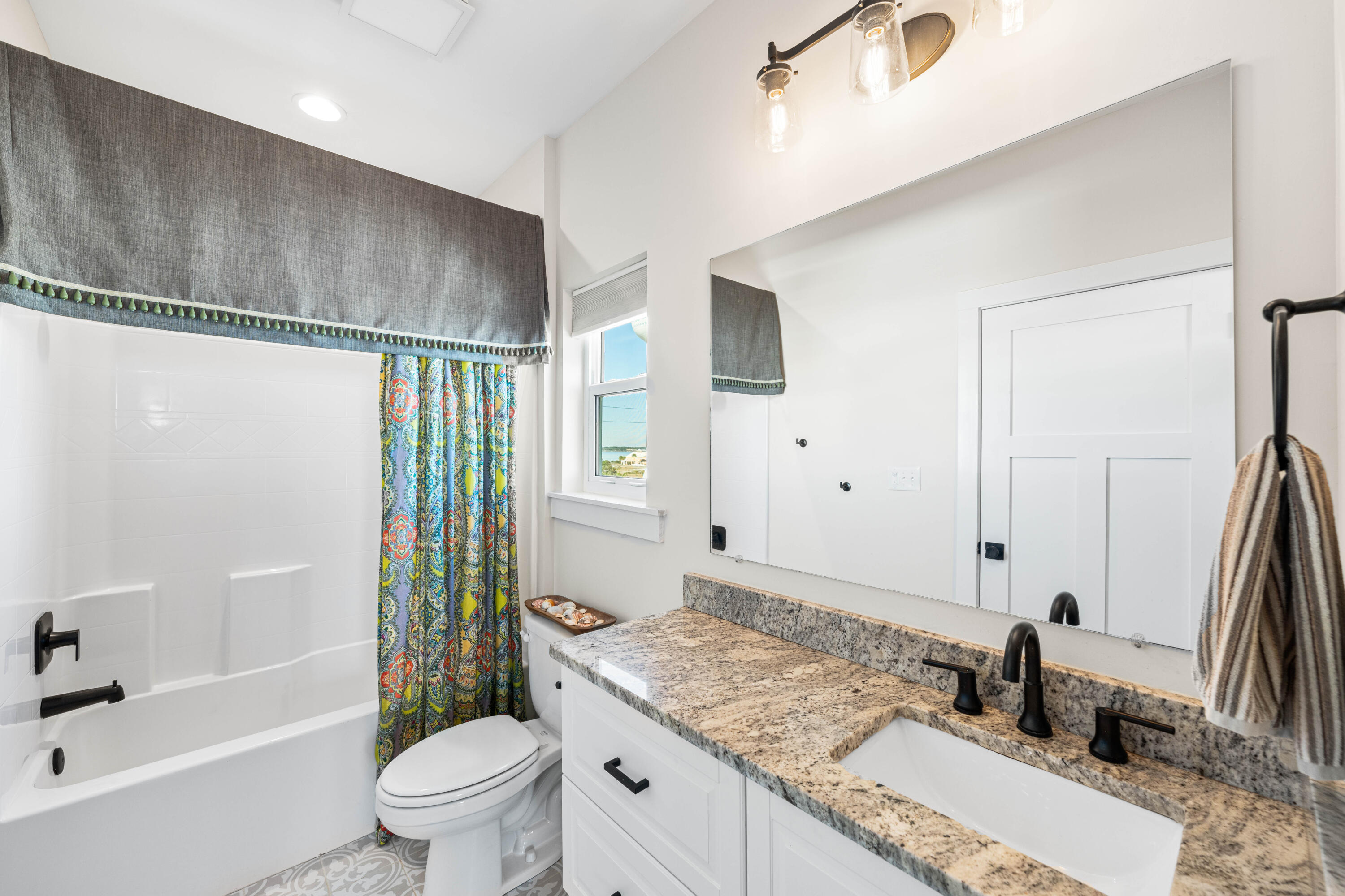 8075 White Sands Boulevard