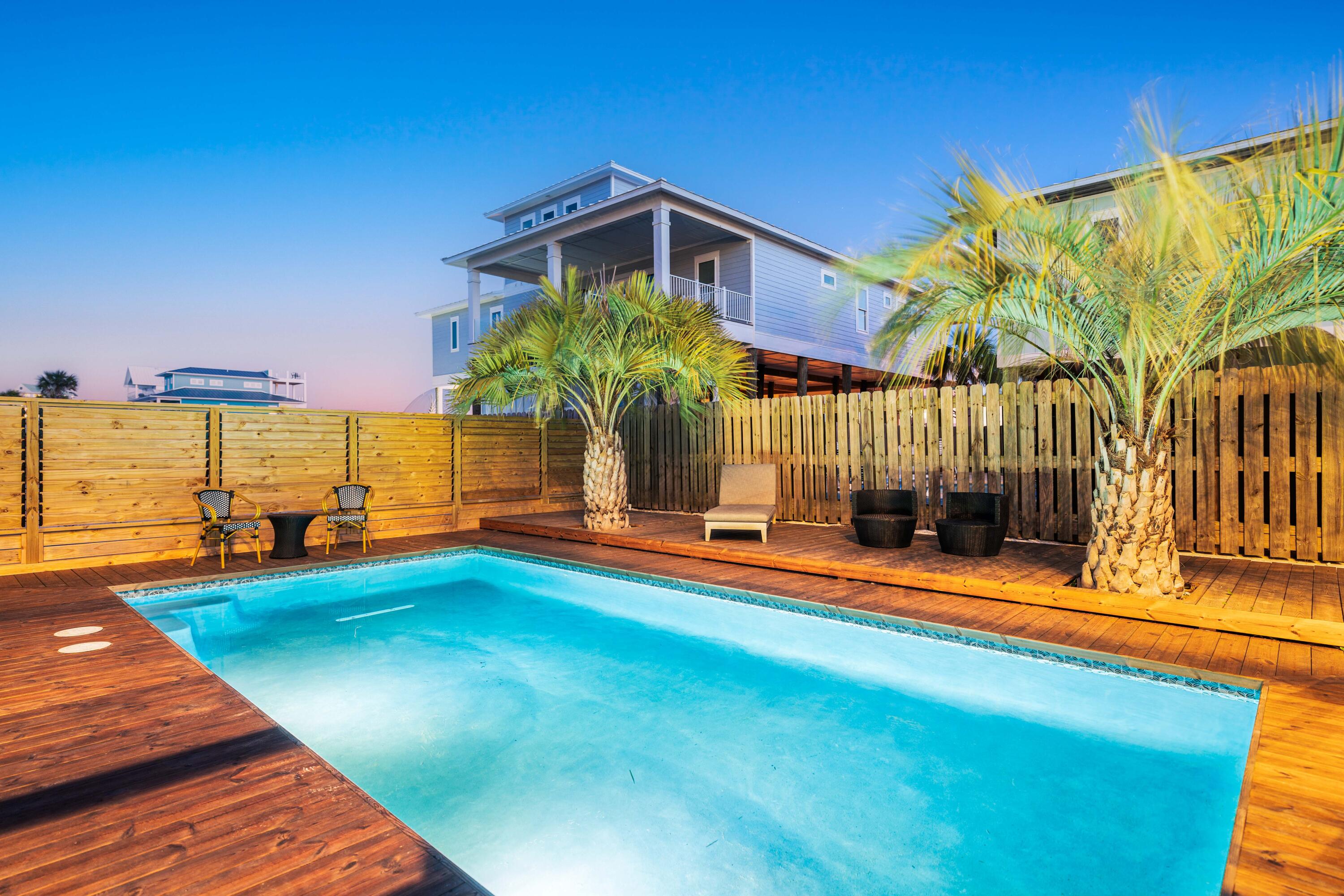 8075 White Sands Boulevard