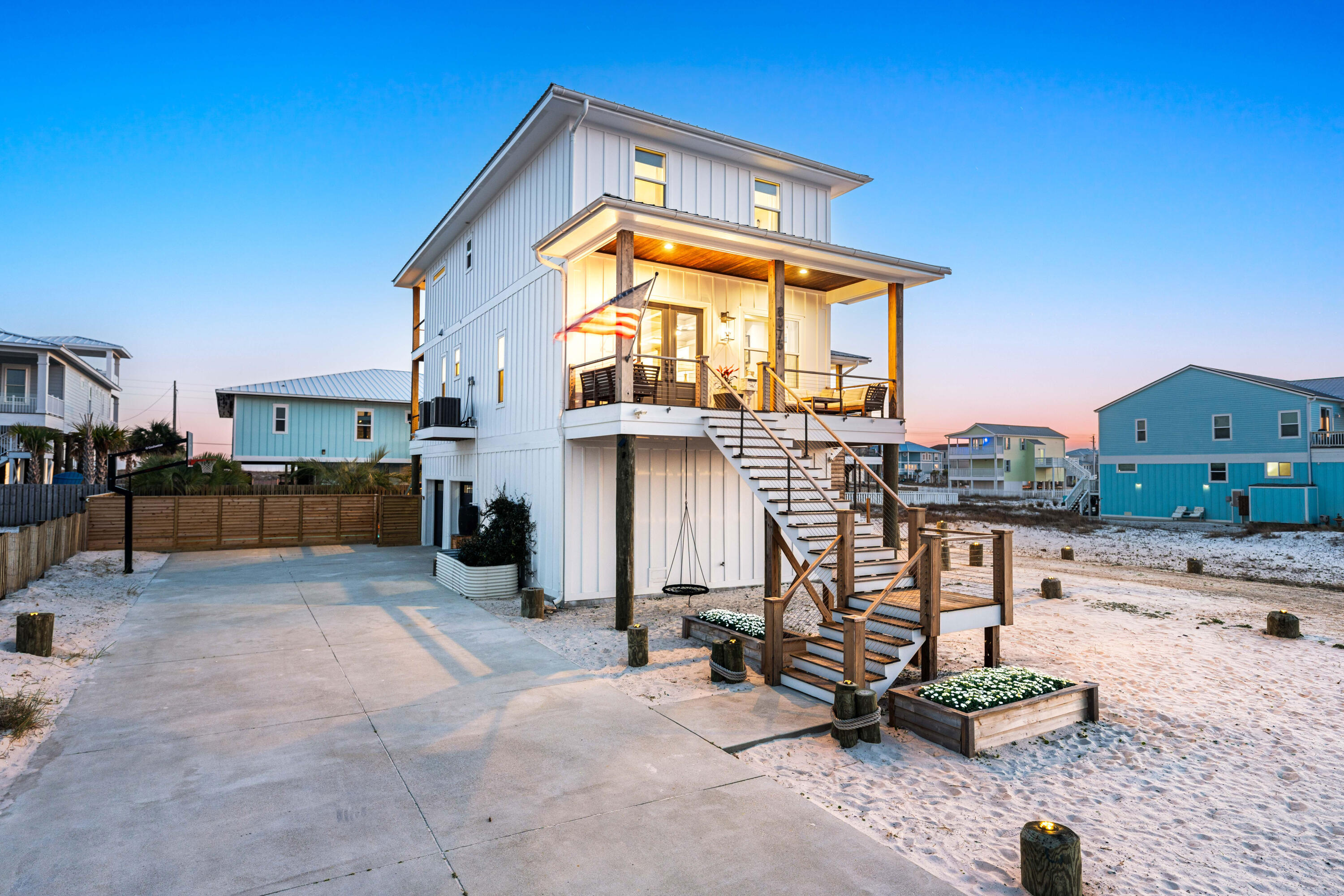 8075 White Sands Boulevard