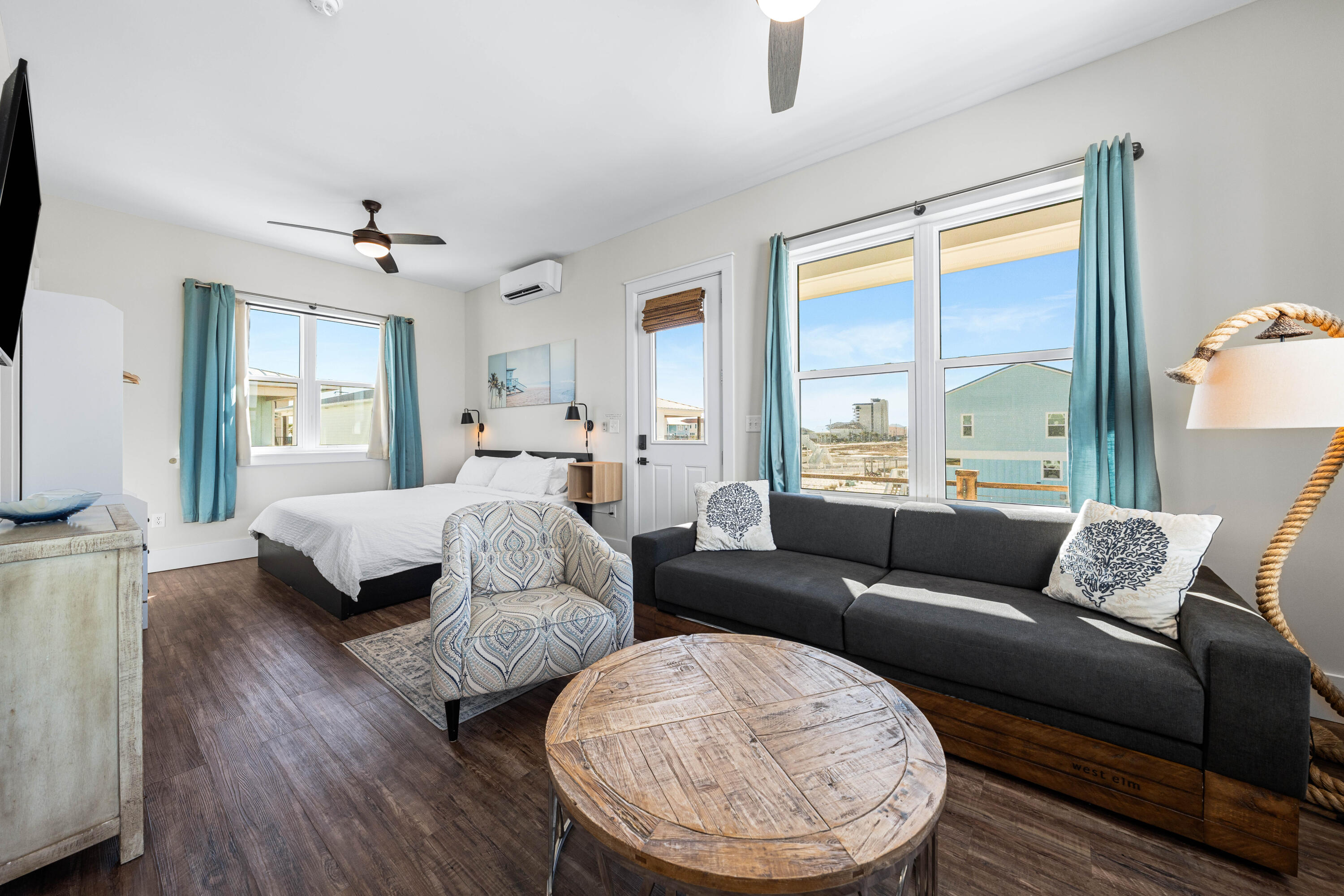 8075 White Sands Boulevard