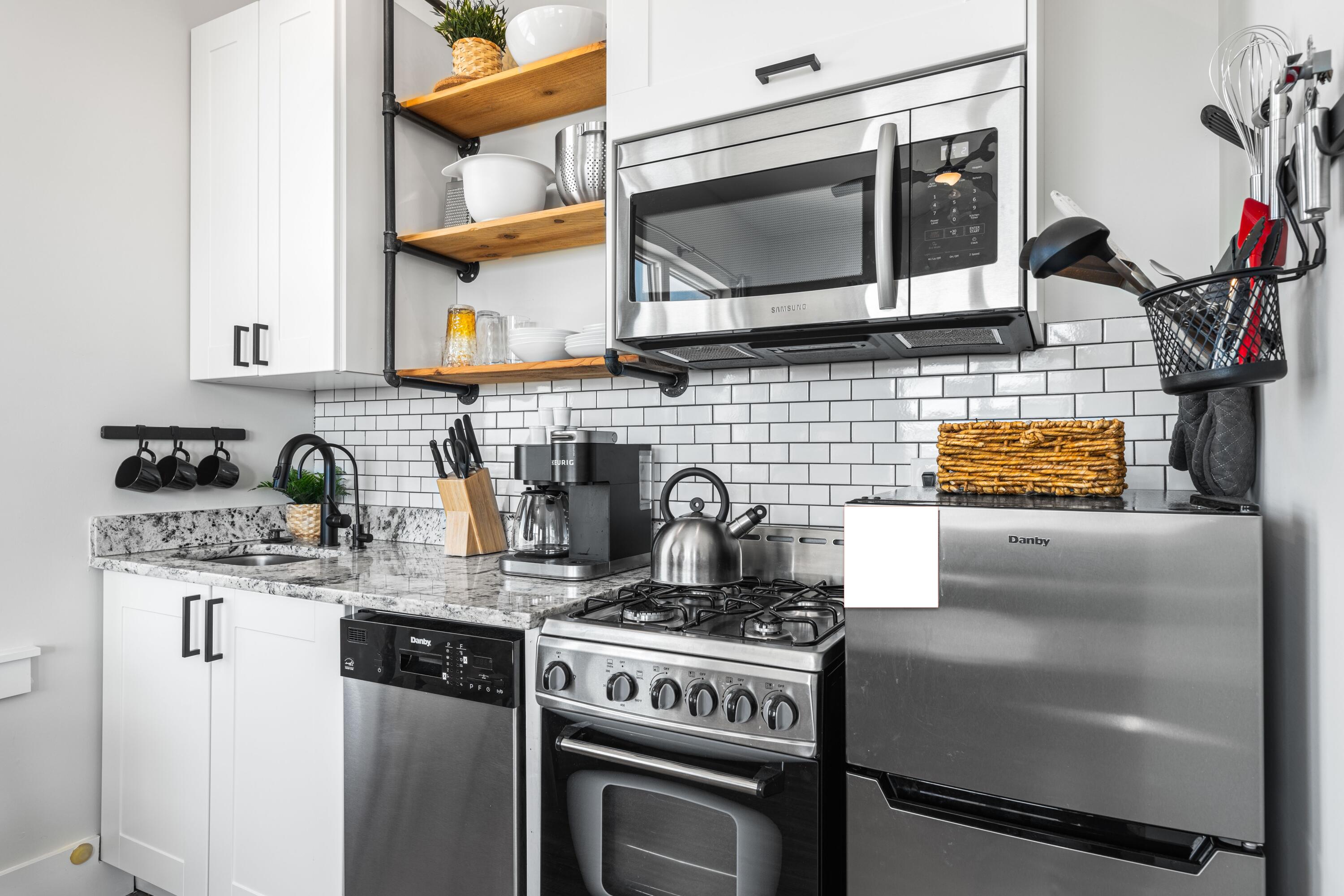 8075 White Sands Boulevard