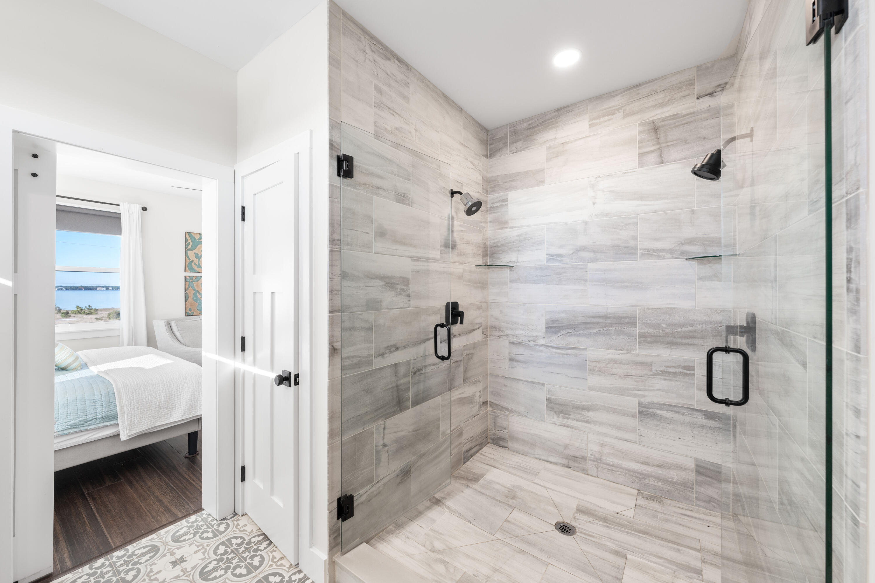 8075 White Sands Boulevard