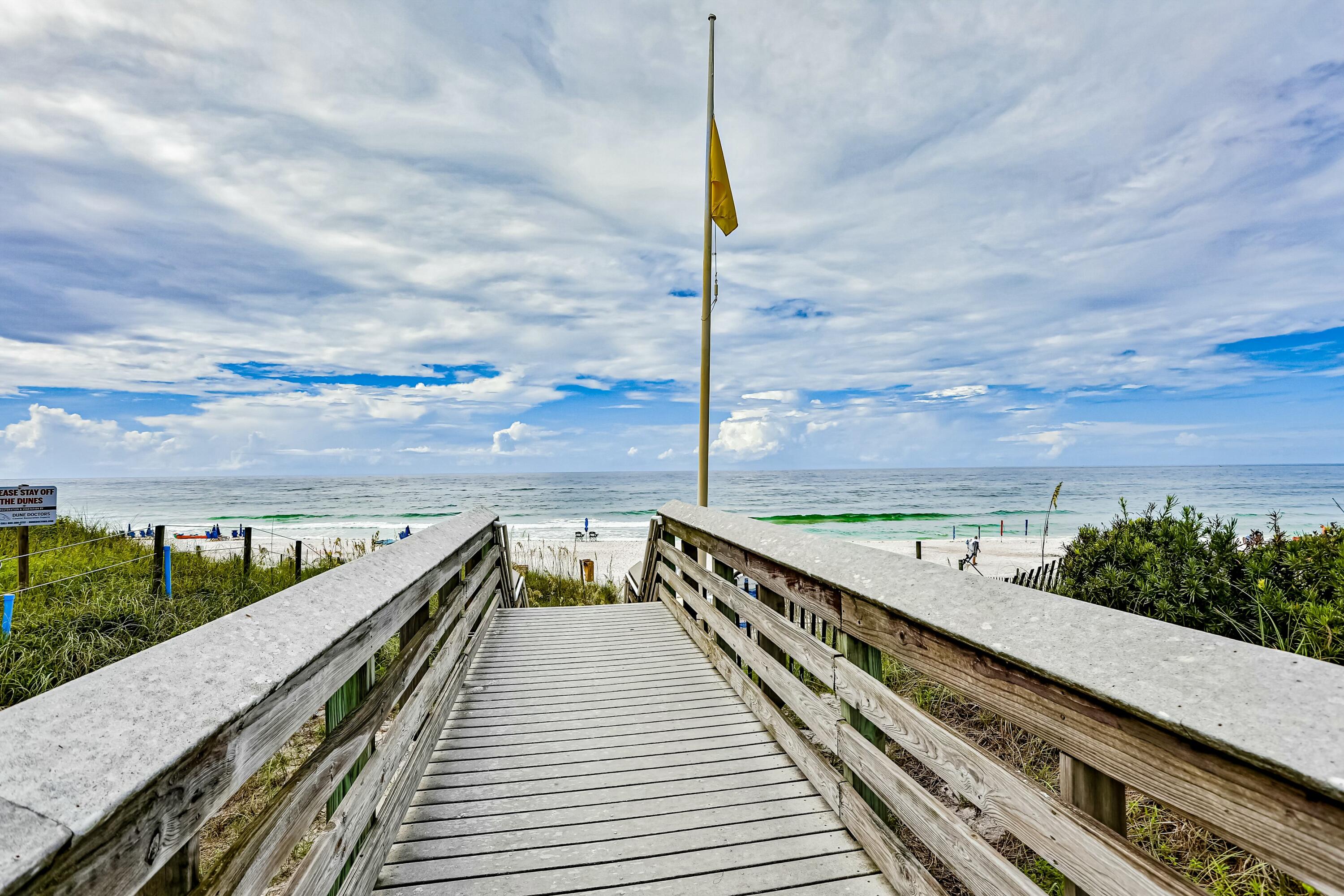 70 Marthas Lane, 2-201