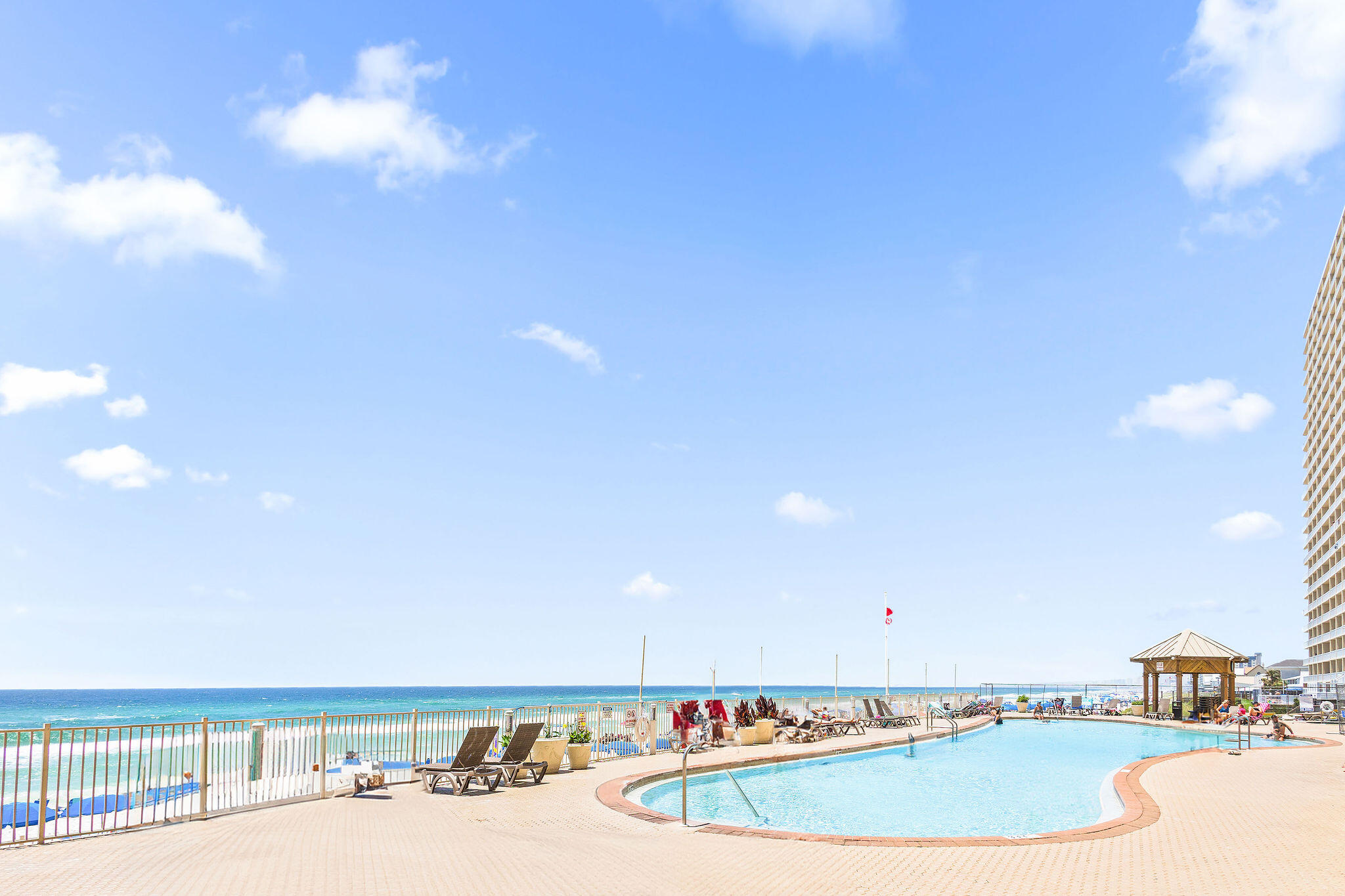 5004 Thomas Drive, UNIT 1707