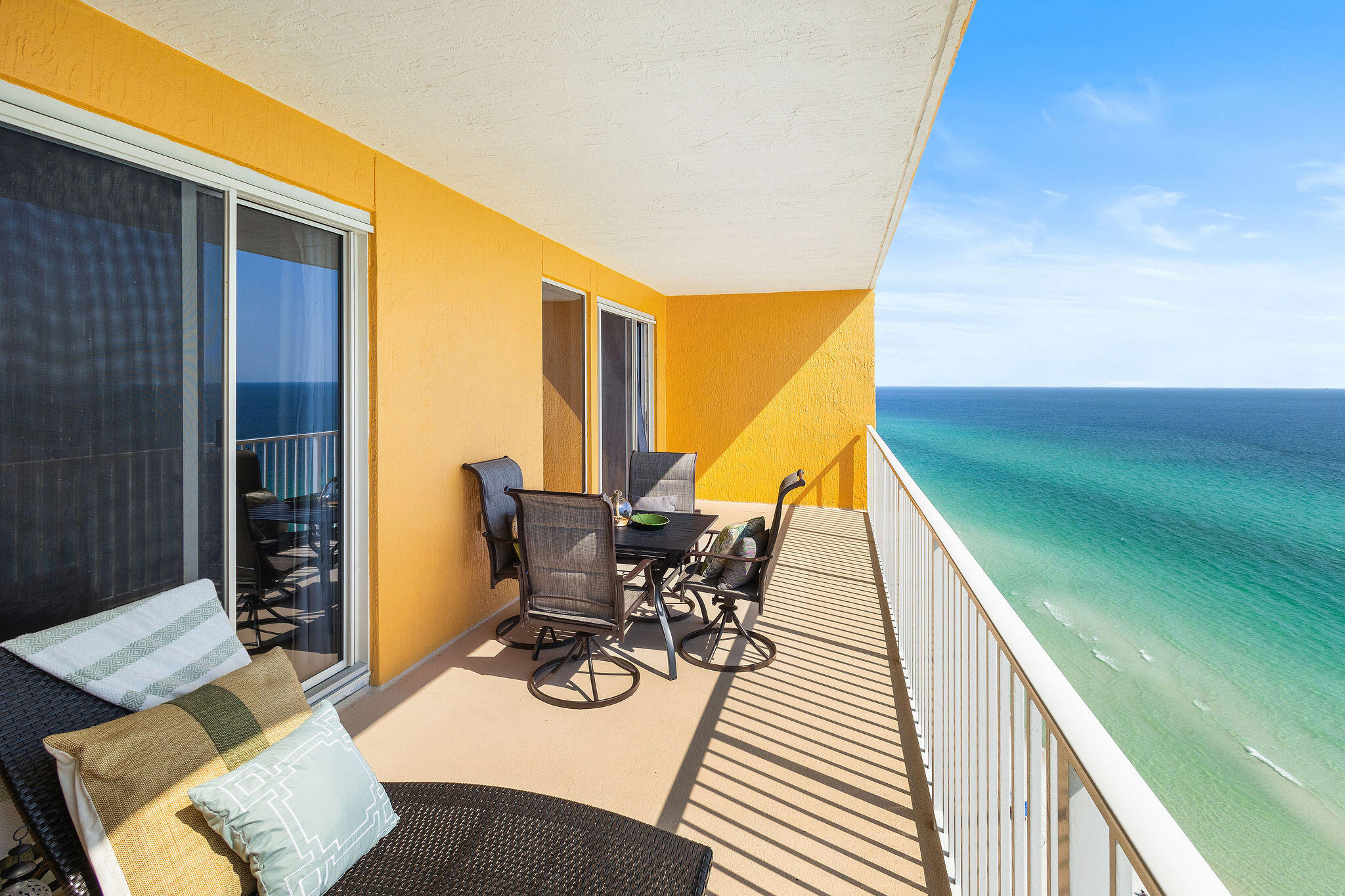 5004 Thomas Drive, UNIT 1707