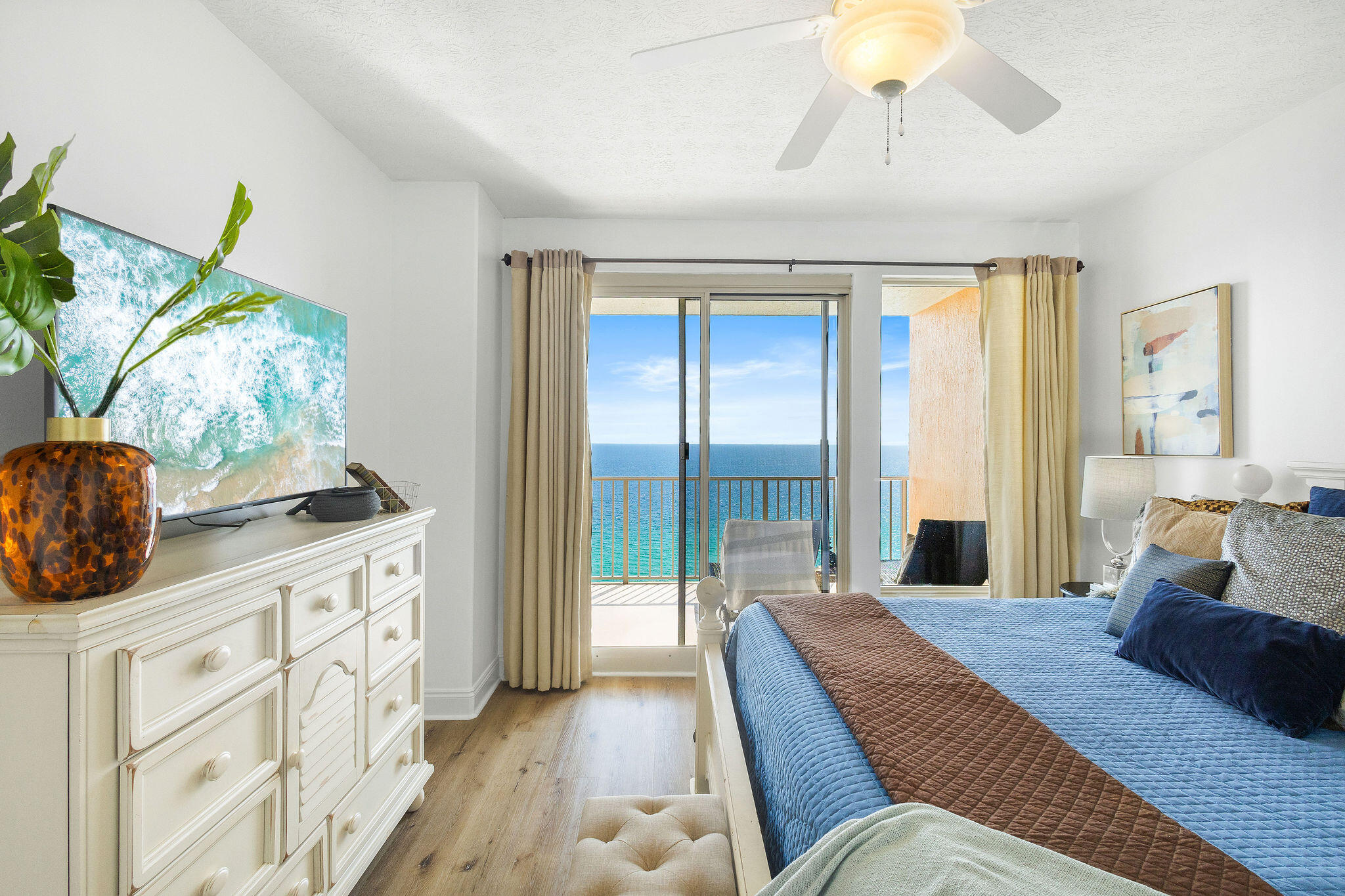 5004 Thomas Drive, UNIT 1707