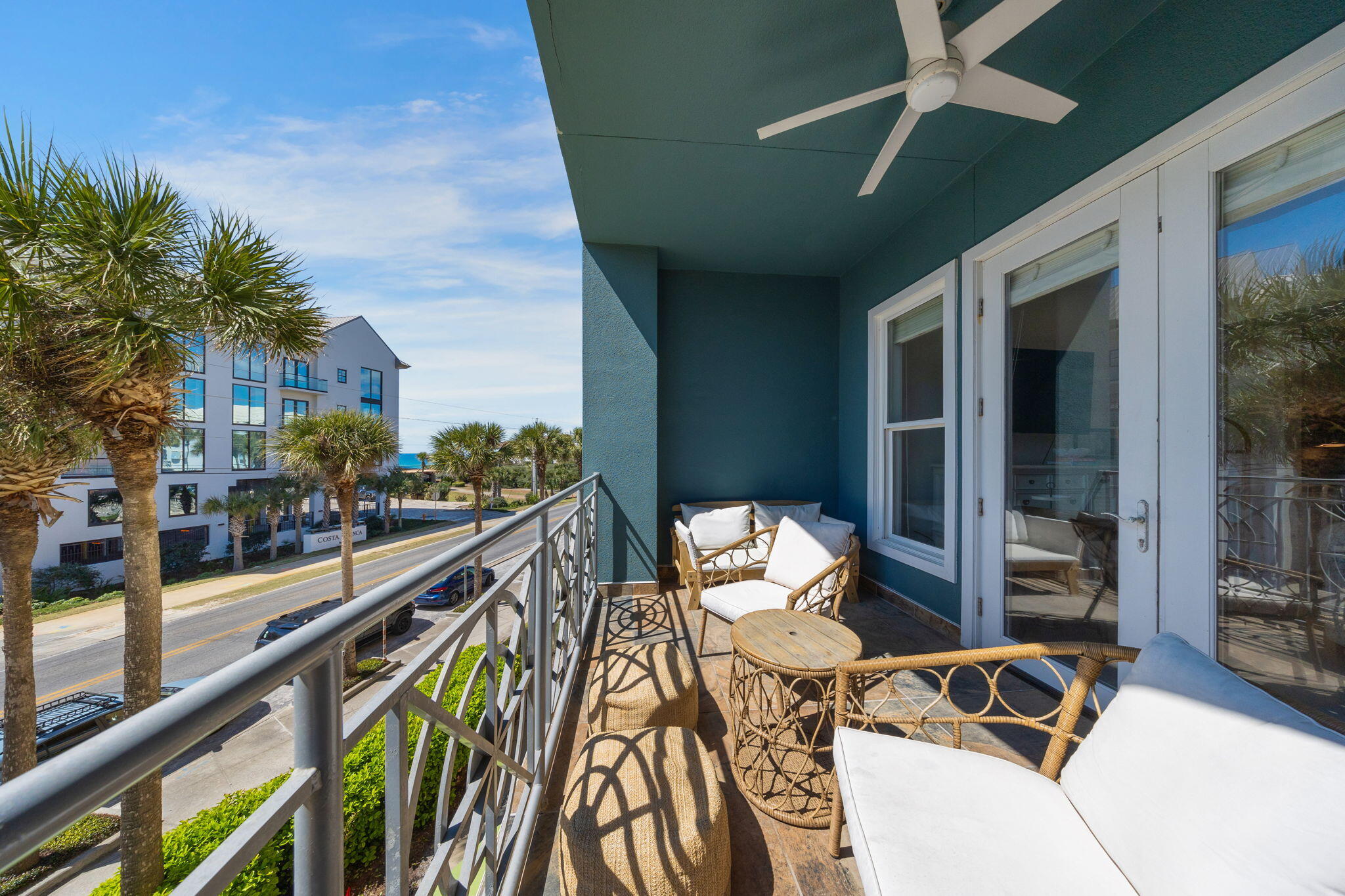 95 Laura Hamilton Boulevard, 206