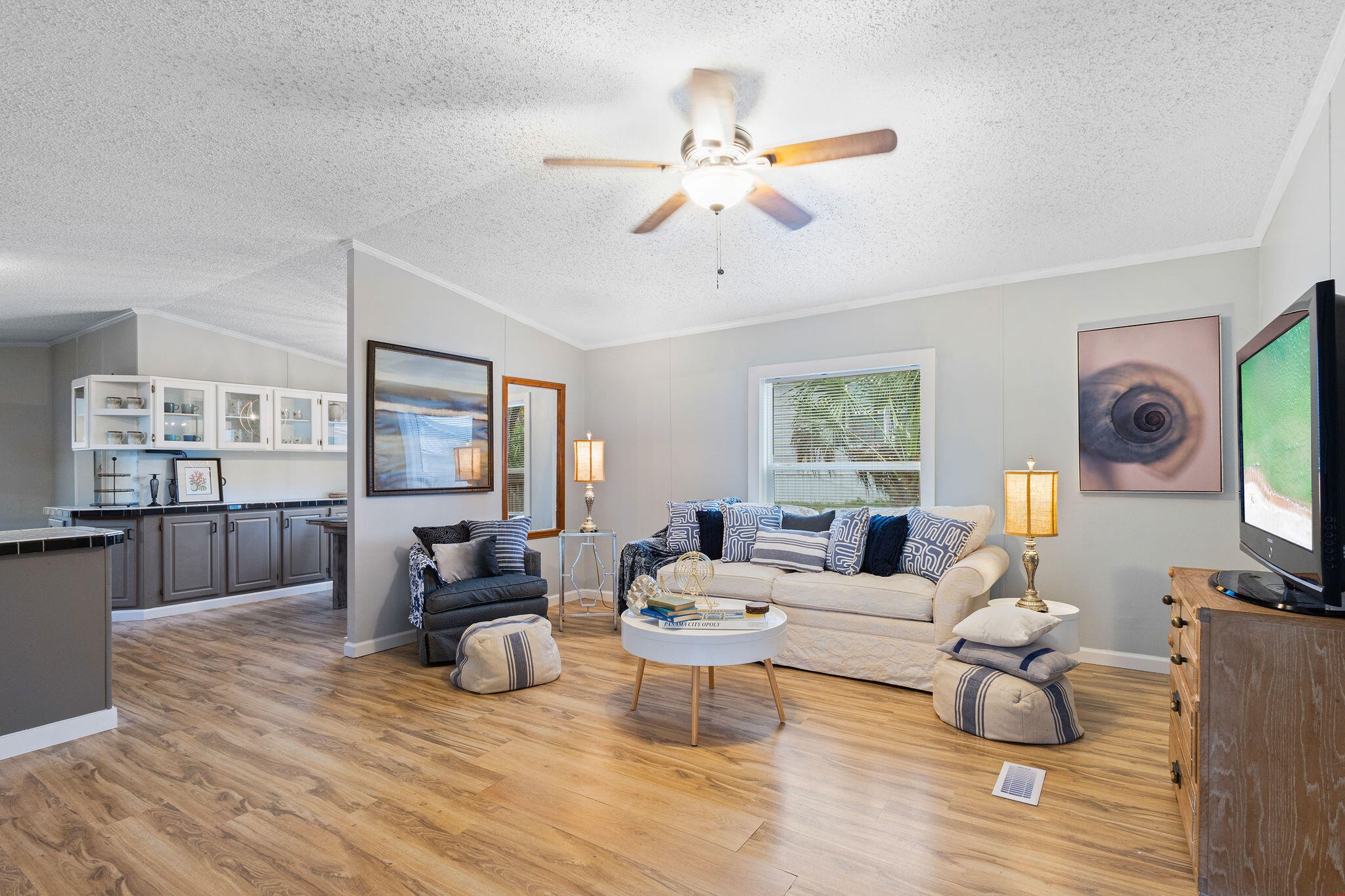 6906 Sunrise Drive