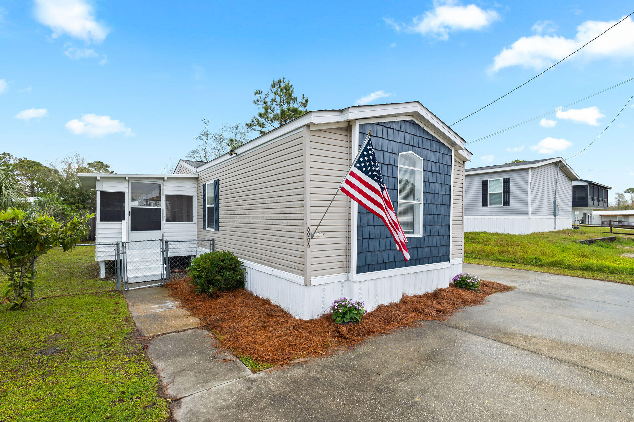 6906 Sunrise Drive
