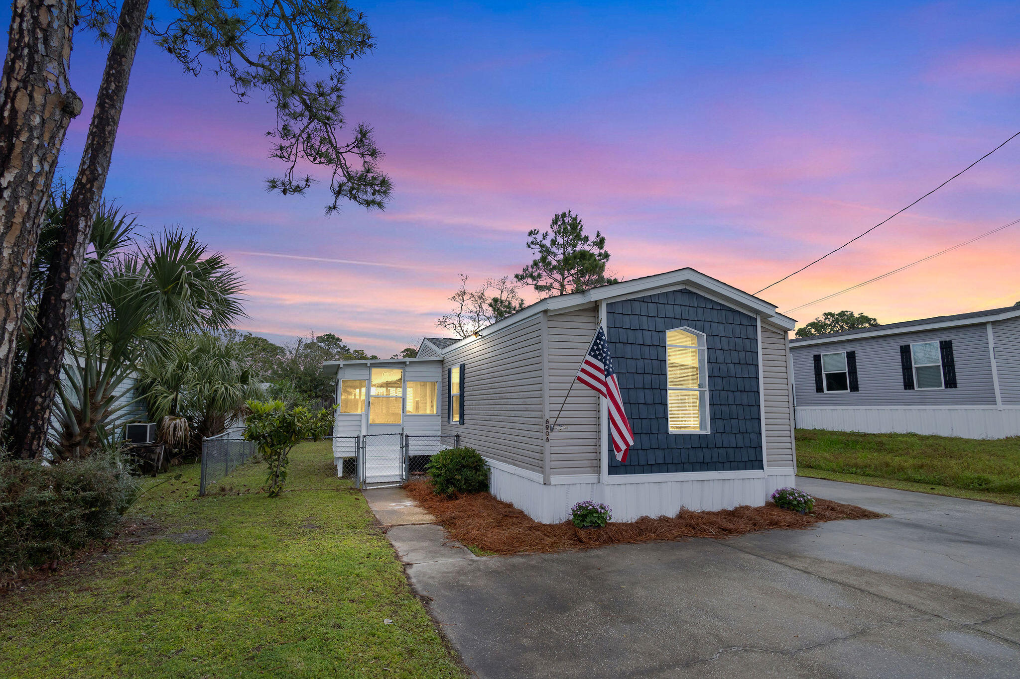 6906 Sunrise Drive