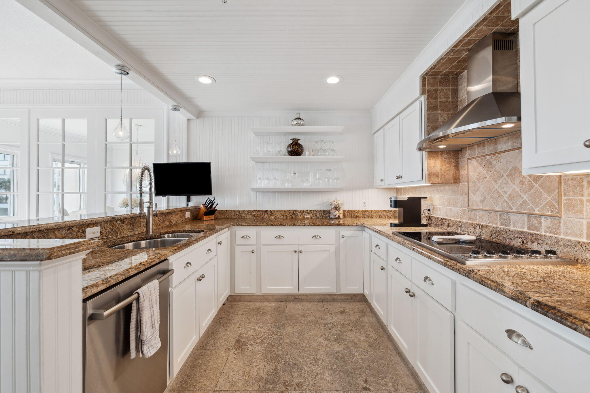 4402 Southwinds Drive, 4402