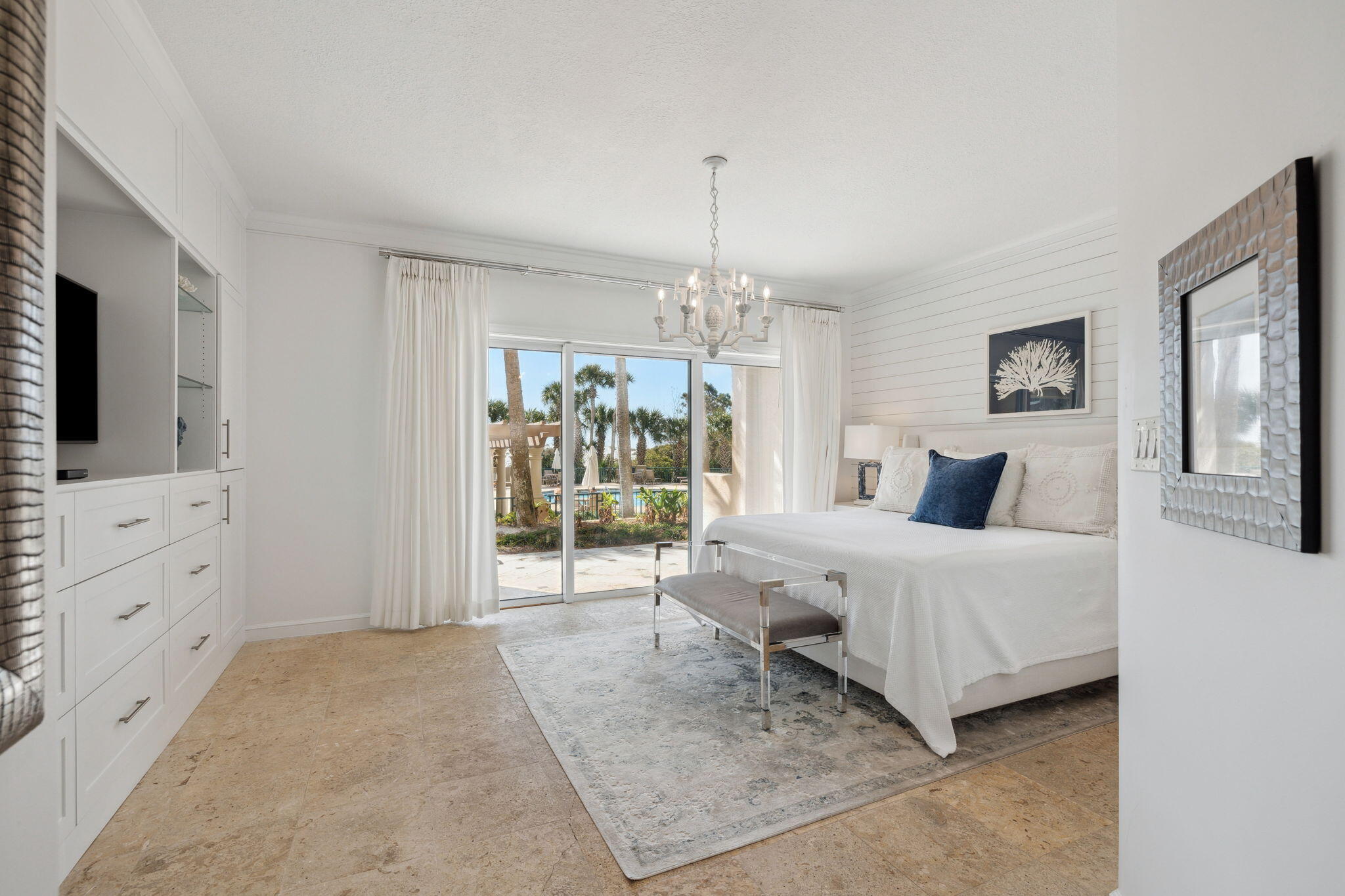4402 Southwinds Drive, 4402