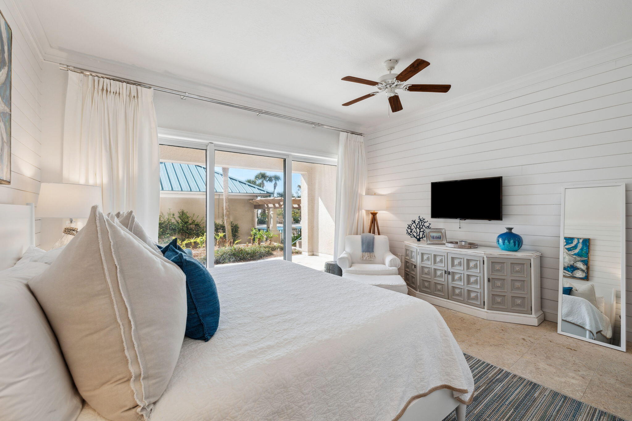 4402 Southwinds Drive, 4402