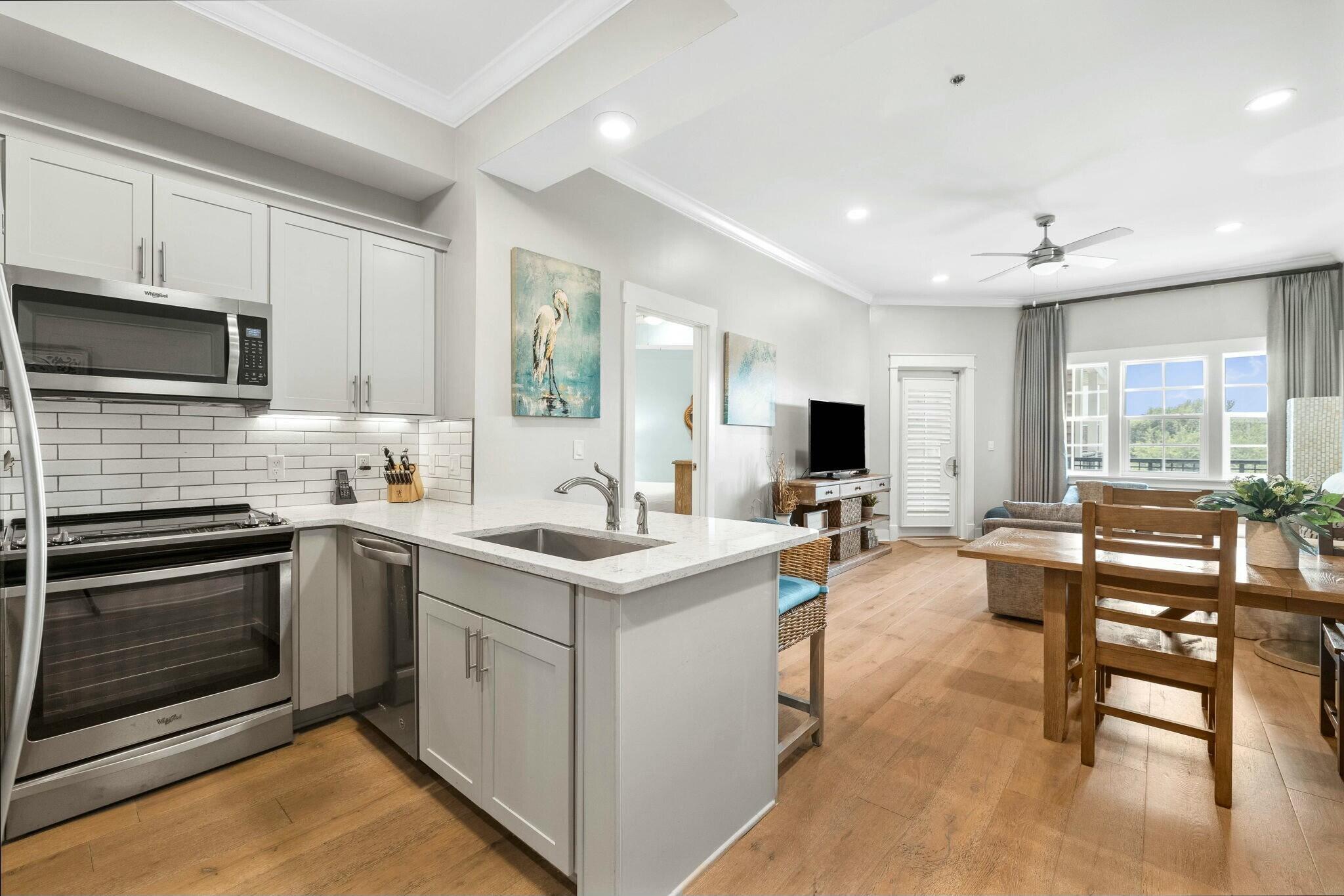 100 Matthew Boulevard, 210