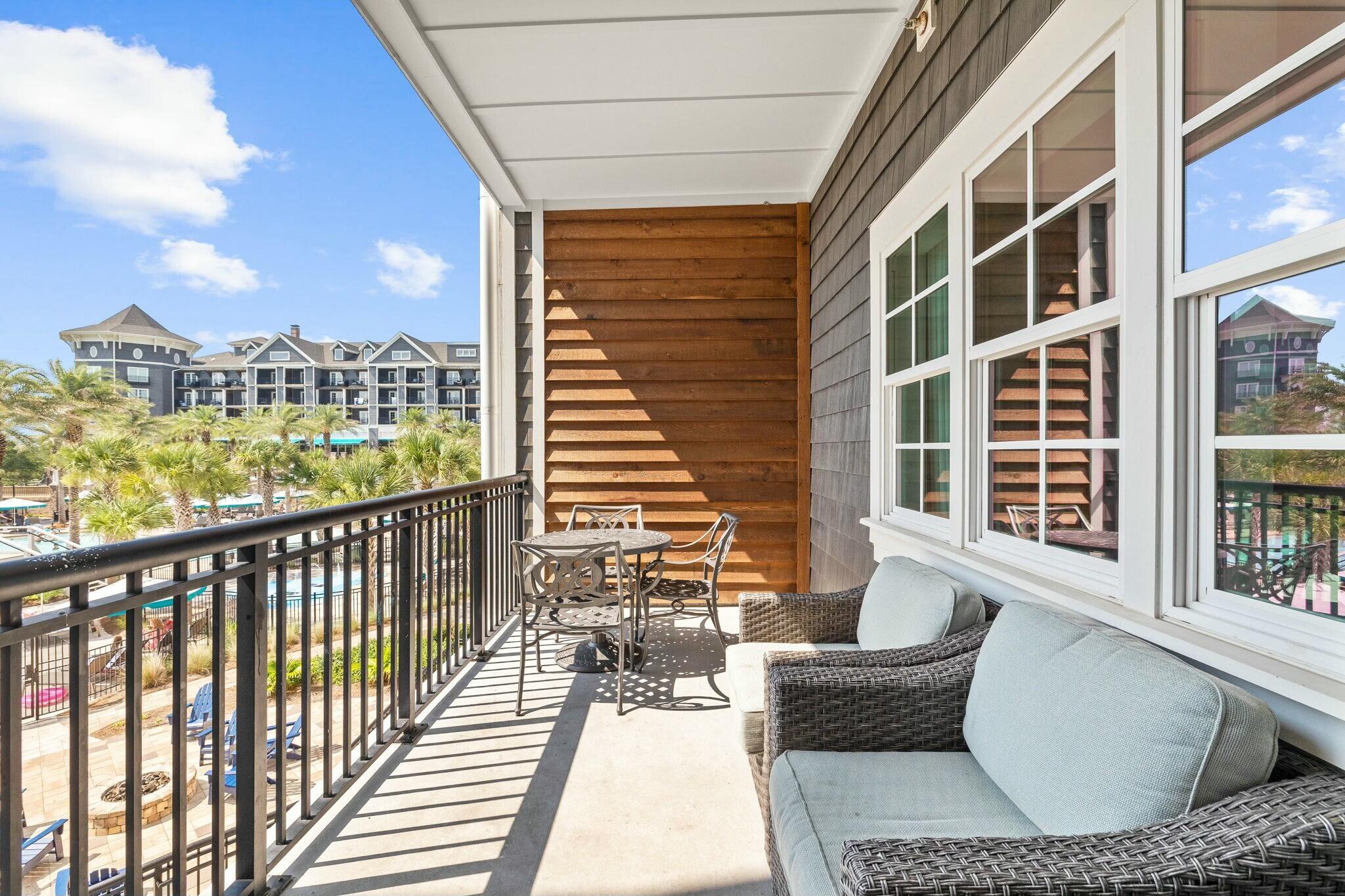 100 Matthew Boulevard, 210