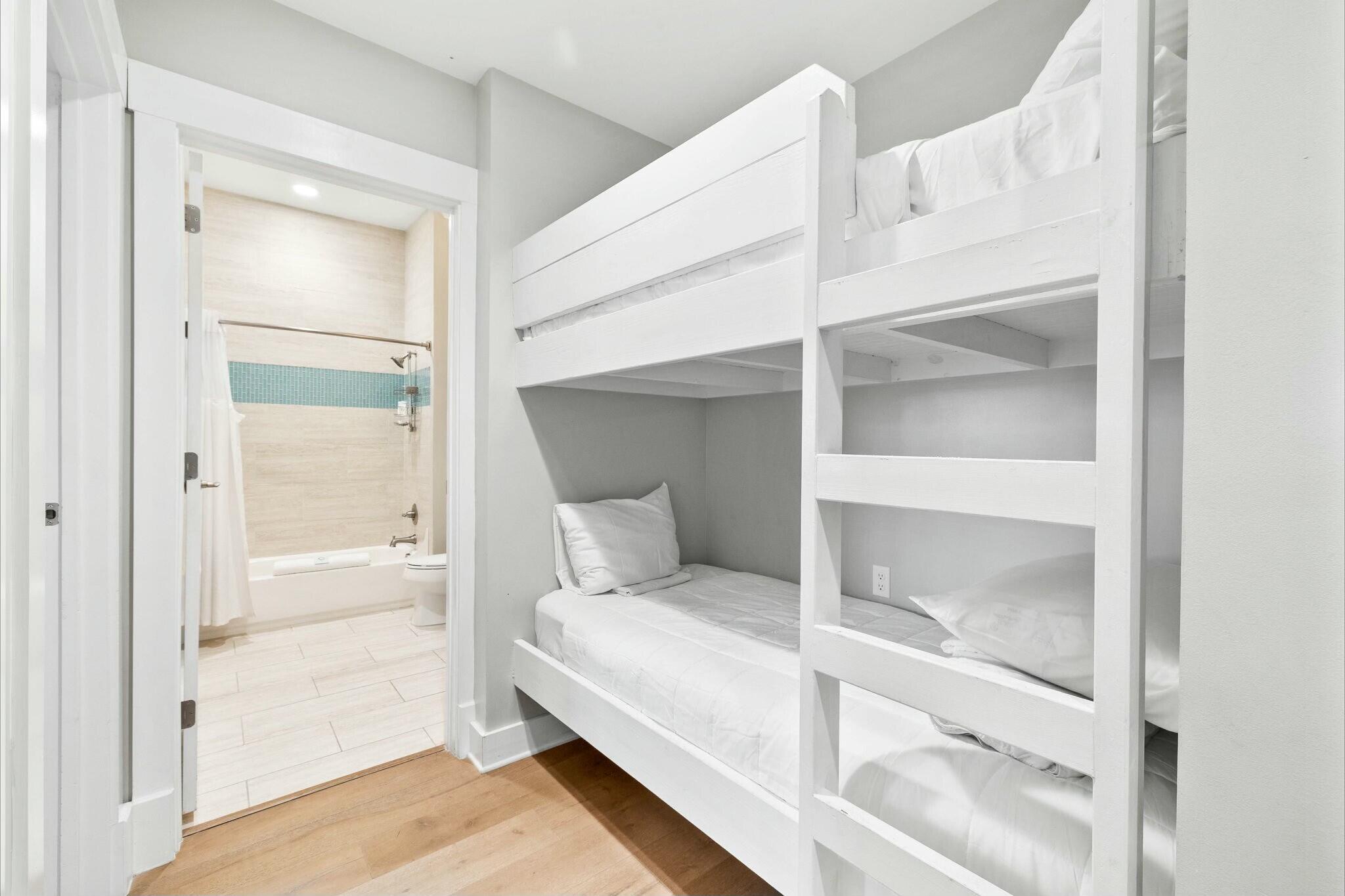 100 Matthew Boulevard, 210