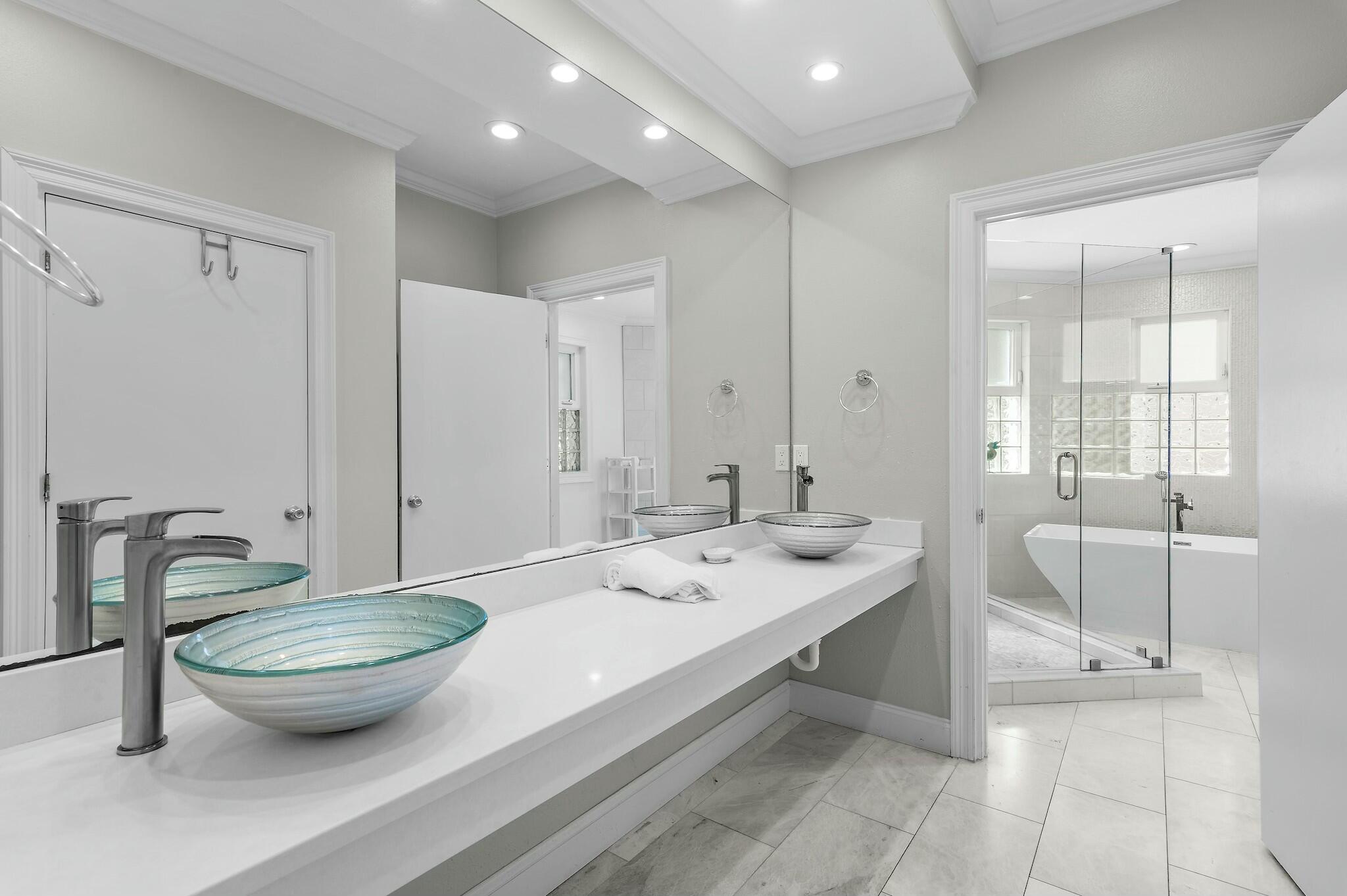 4835 Ocean Boulevard