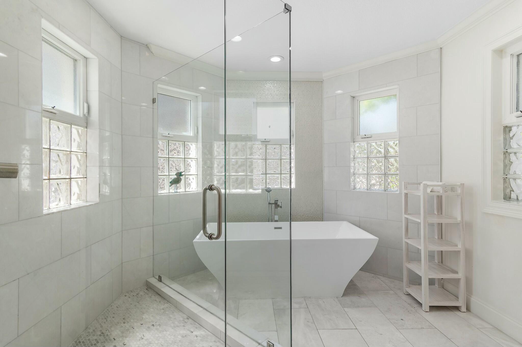 4835 Ocean Boulevard