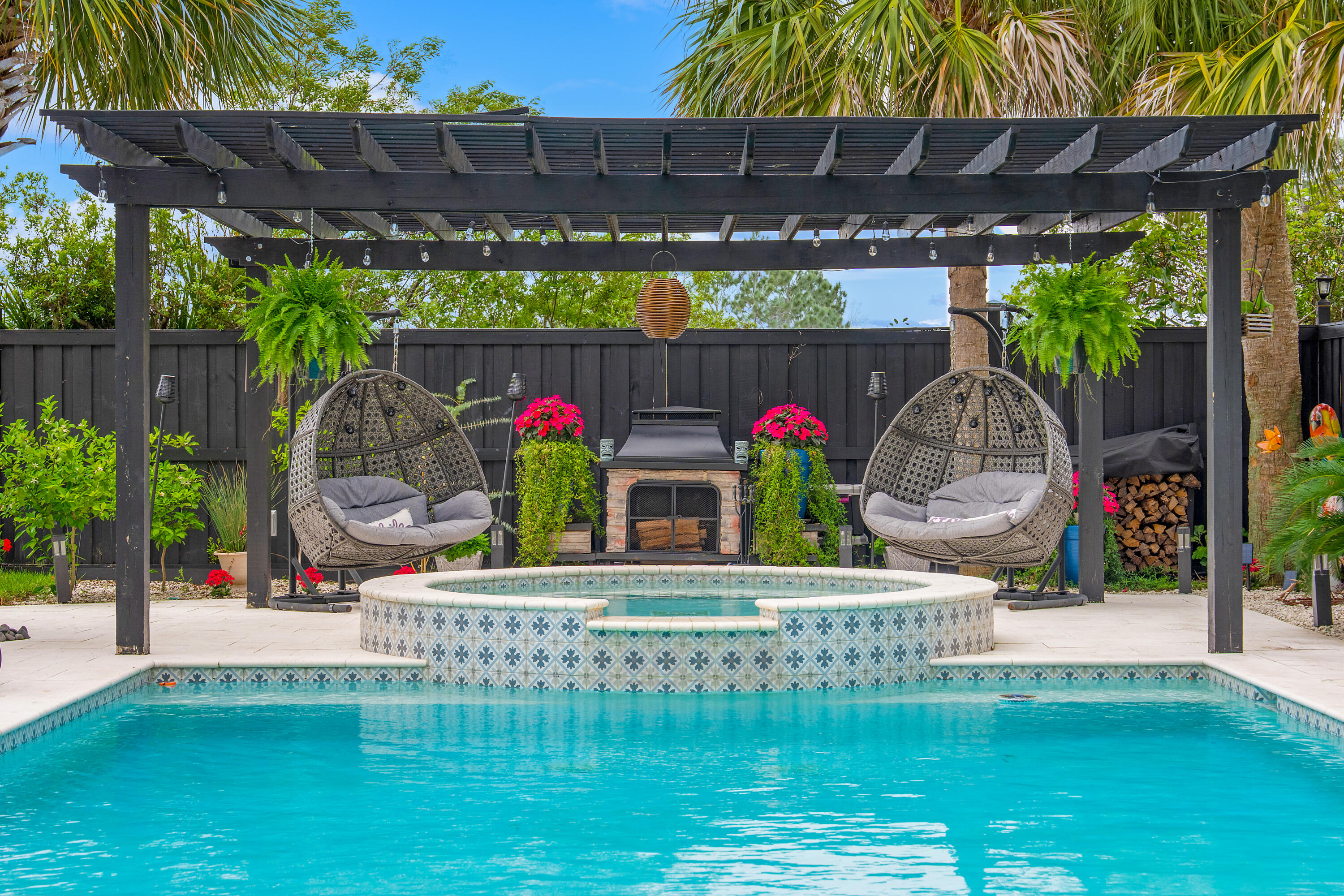 306 Coconut Grove Court