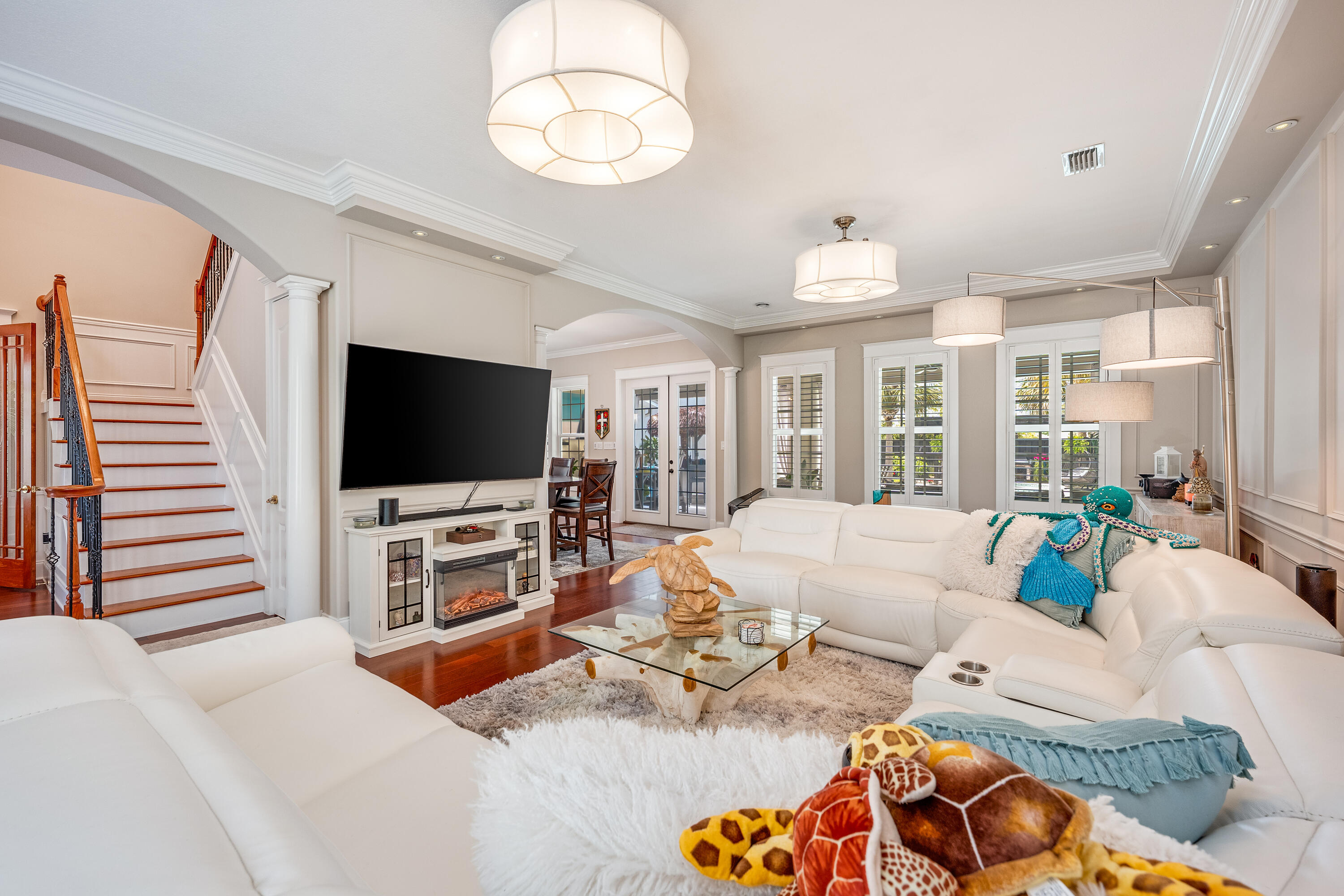 306 Coconut Grove Court