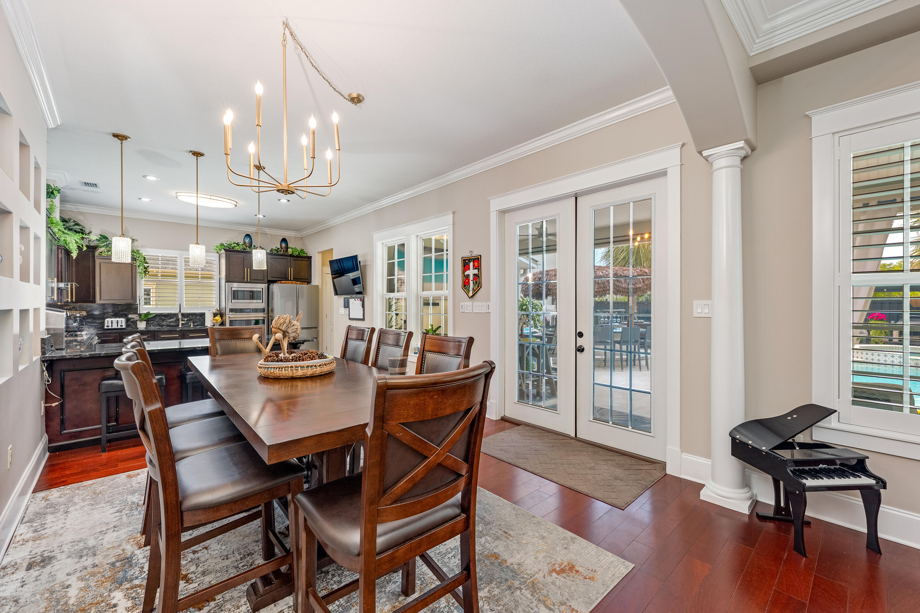 306 Coconut Grove Court