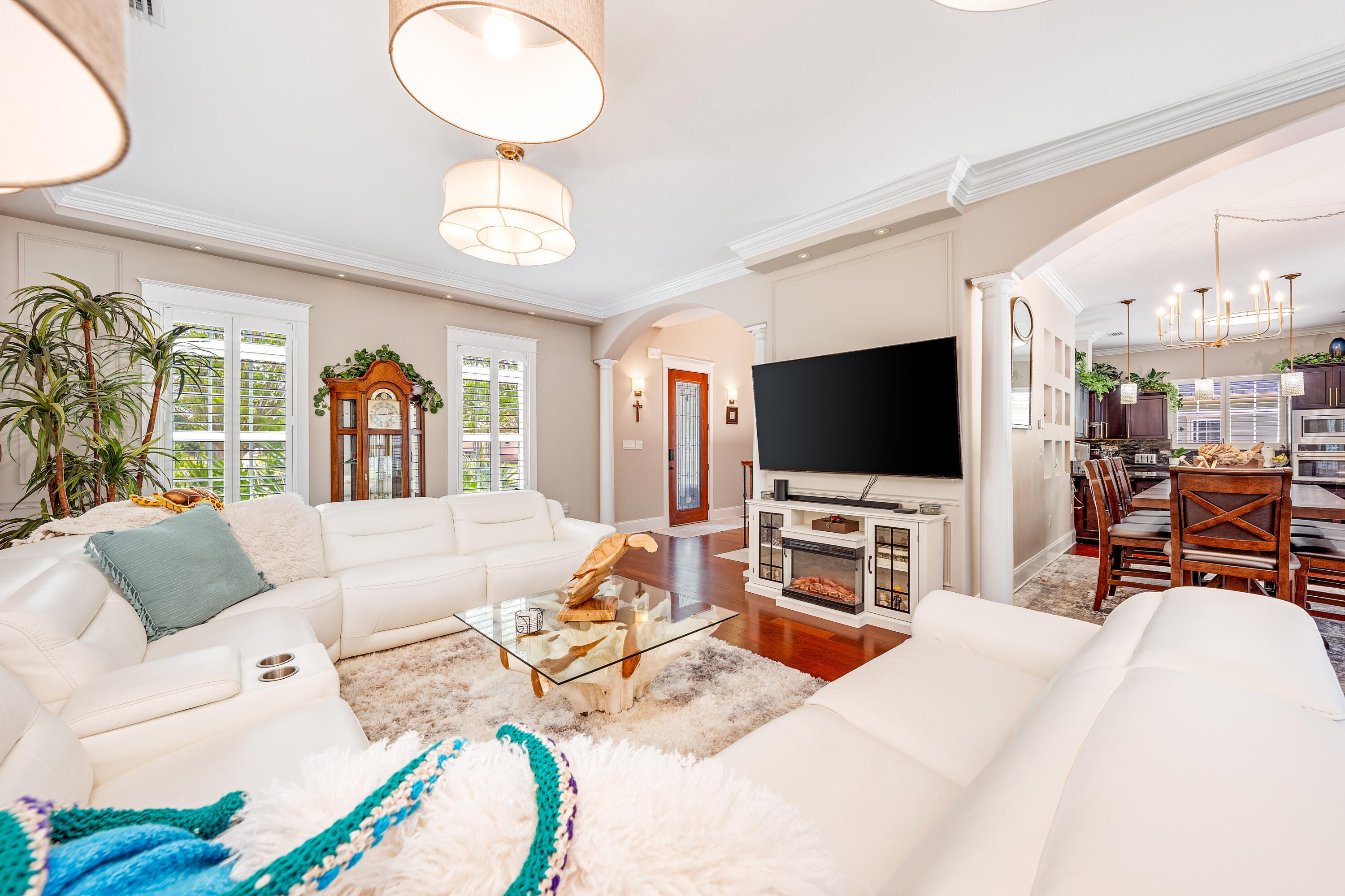 306 Coconut Grove Court