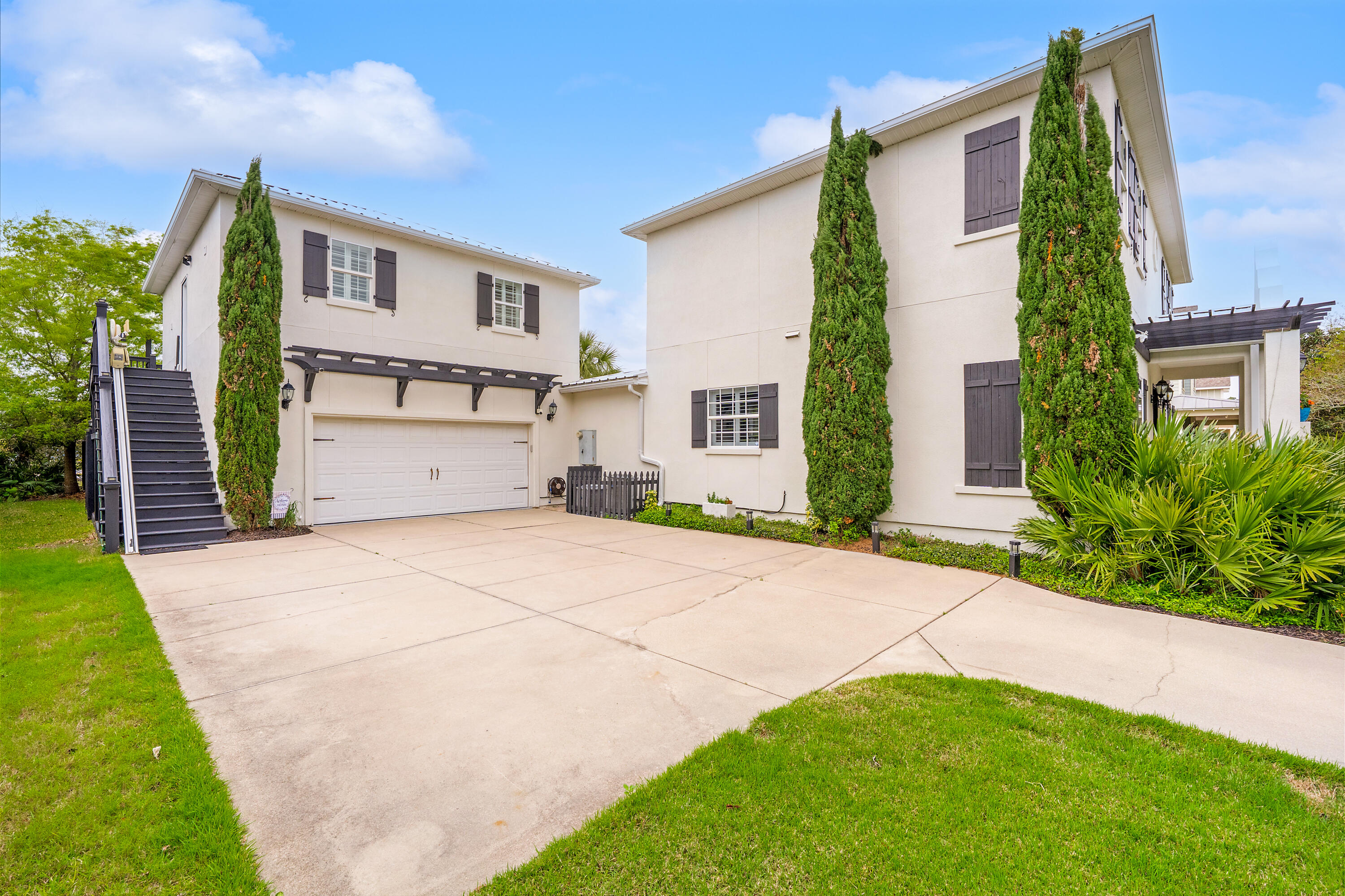 306 Coconut Grove Court